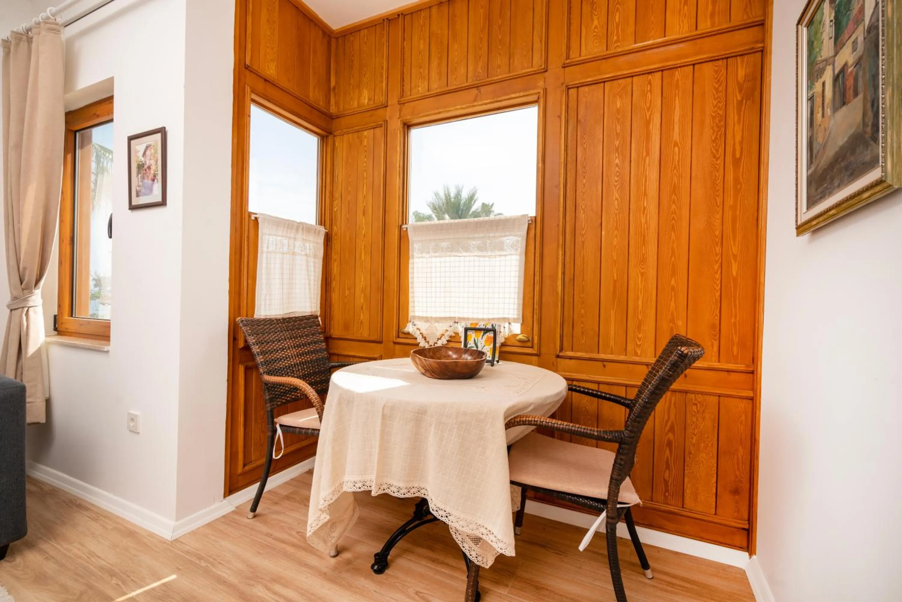 Dining area in Beach House Hotel