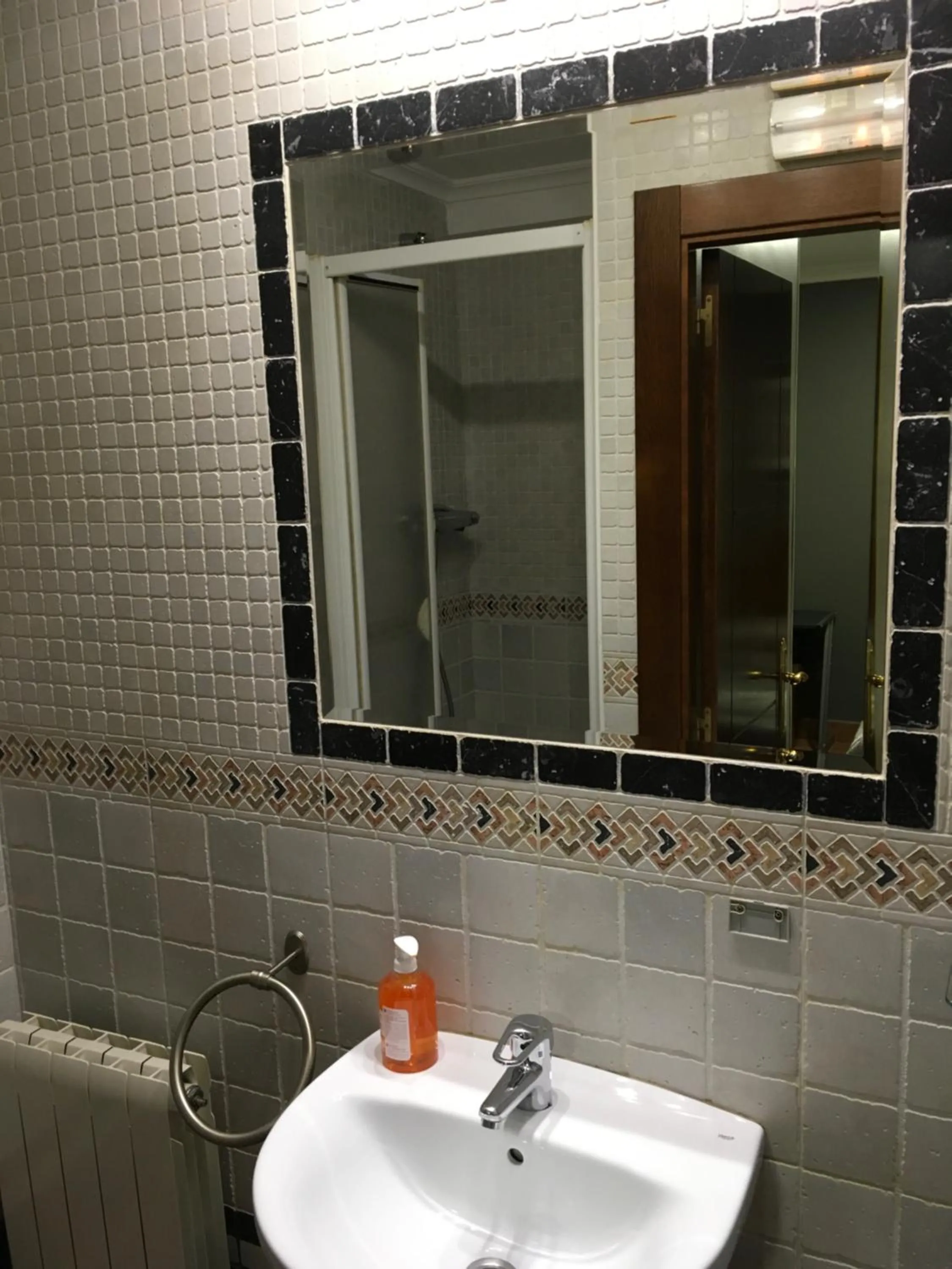 Bathroom in Pensión La Redonda