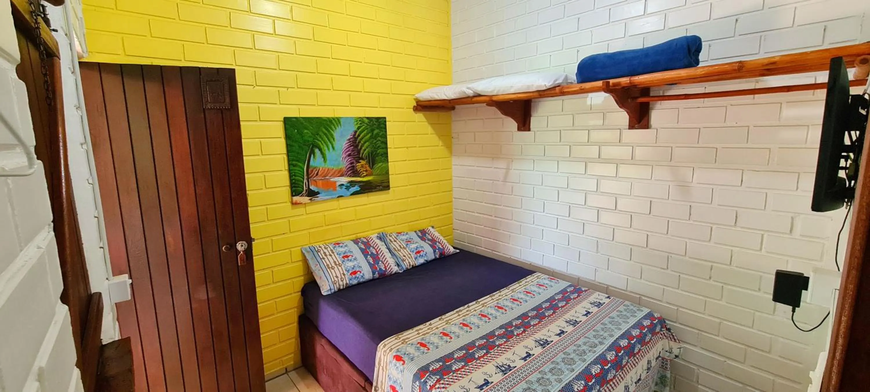 Photo of the whole room, Bed in Pousada Areias do Embaú