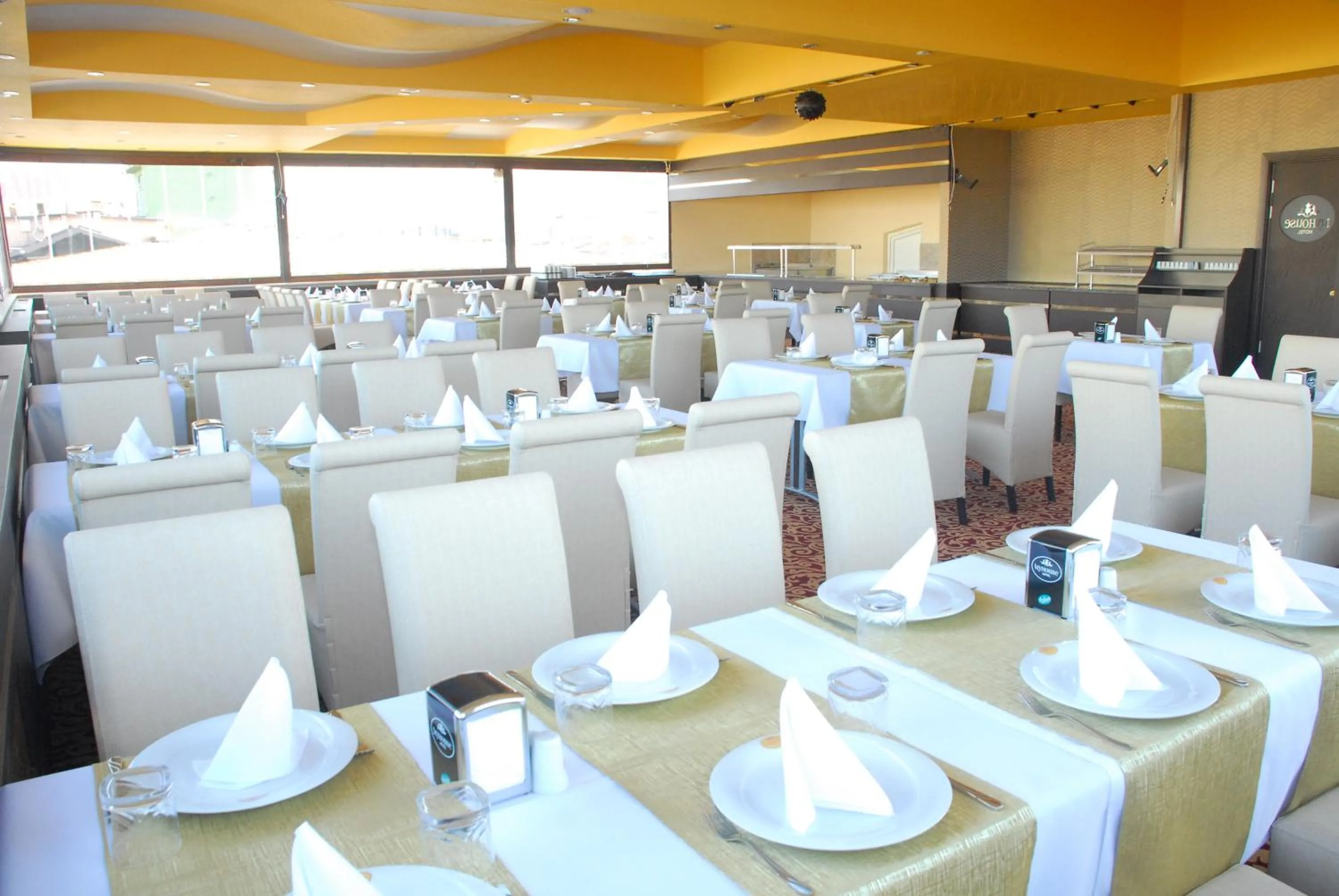 Banquet/Function facilities in My House Otel