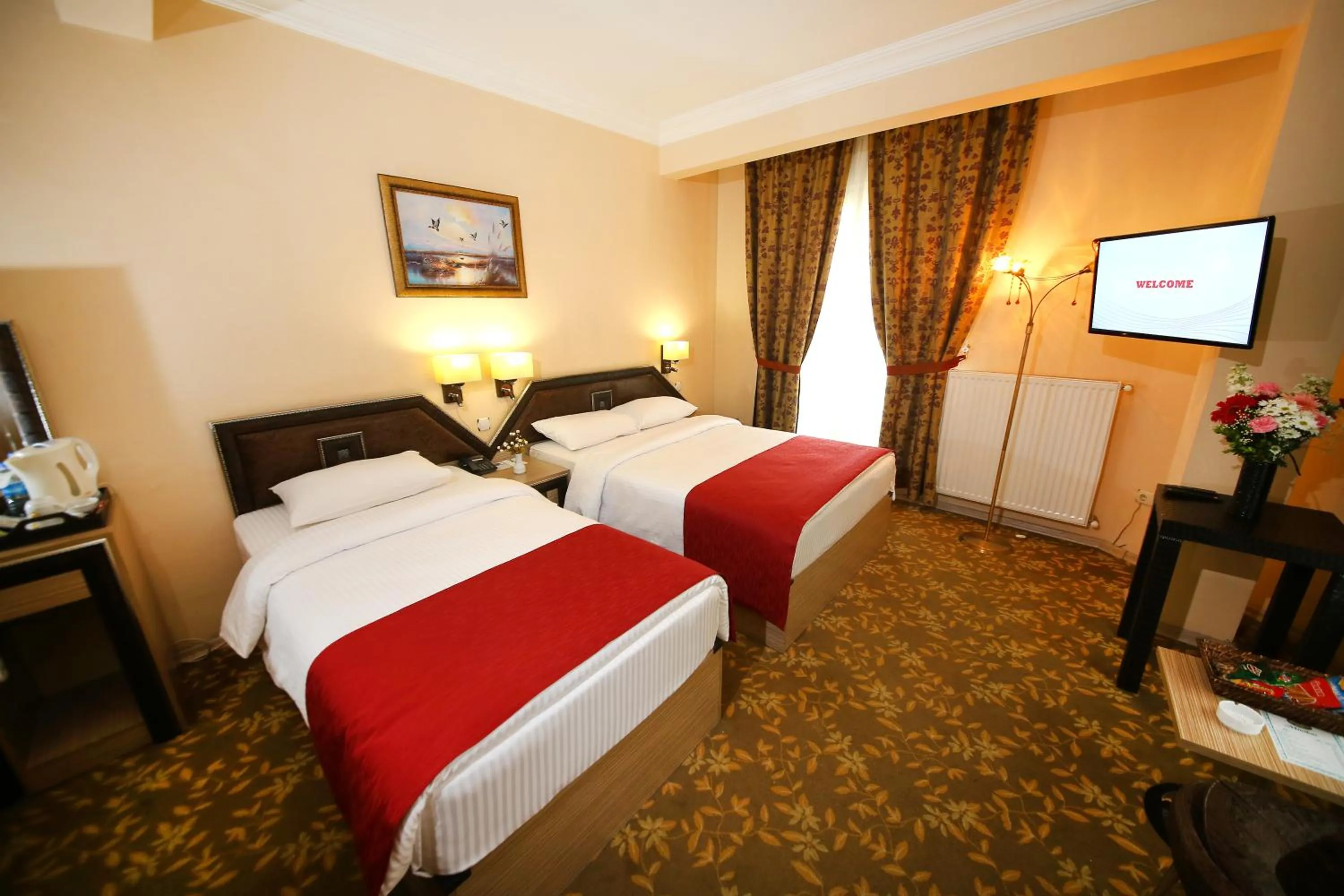 Day, Bed in My House Otel