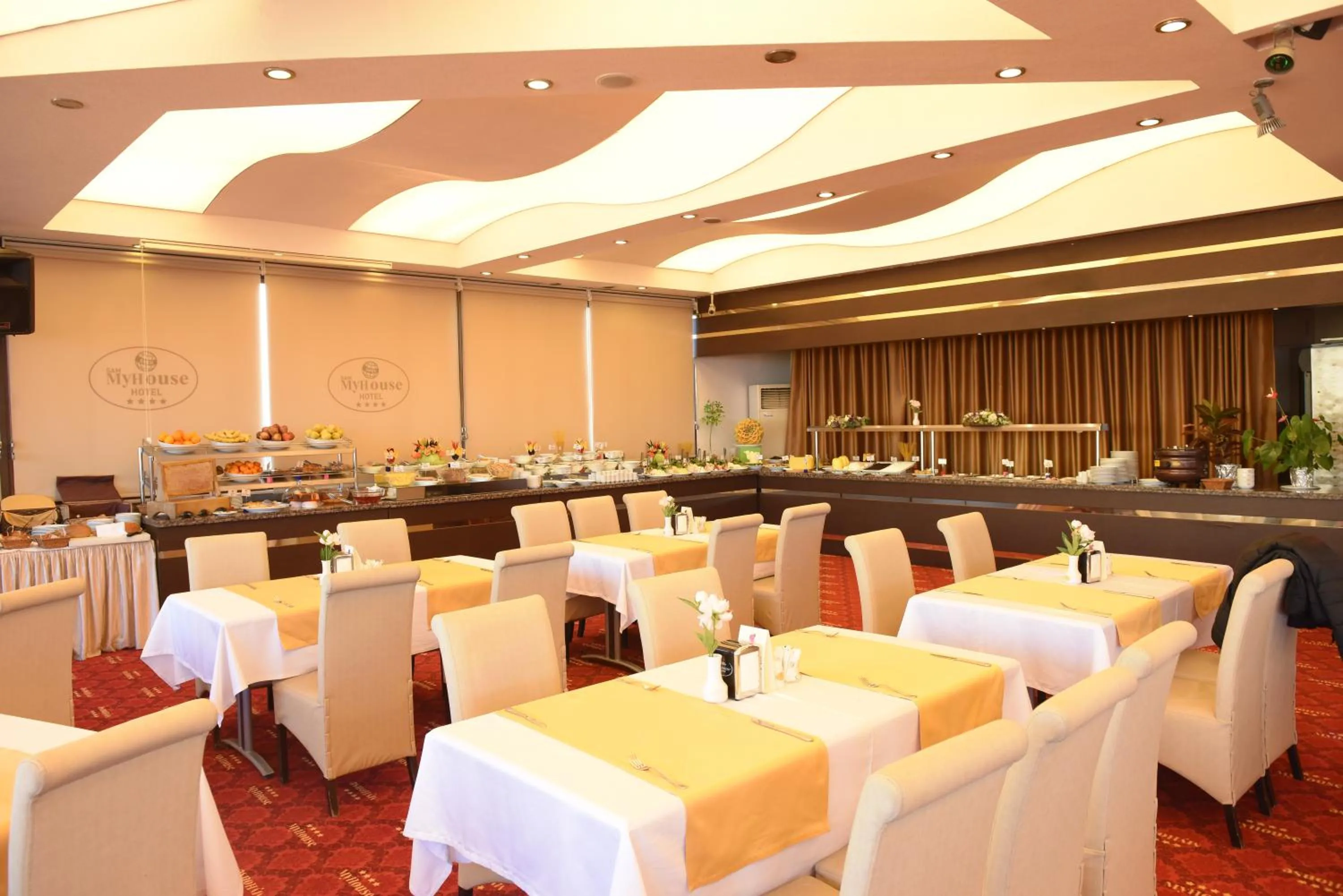 Food and drinks in My House Otel