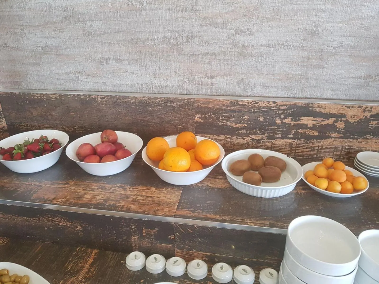 Restaurant/places to eat in Kent Hotel