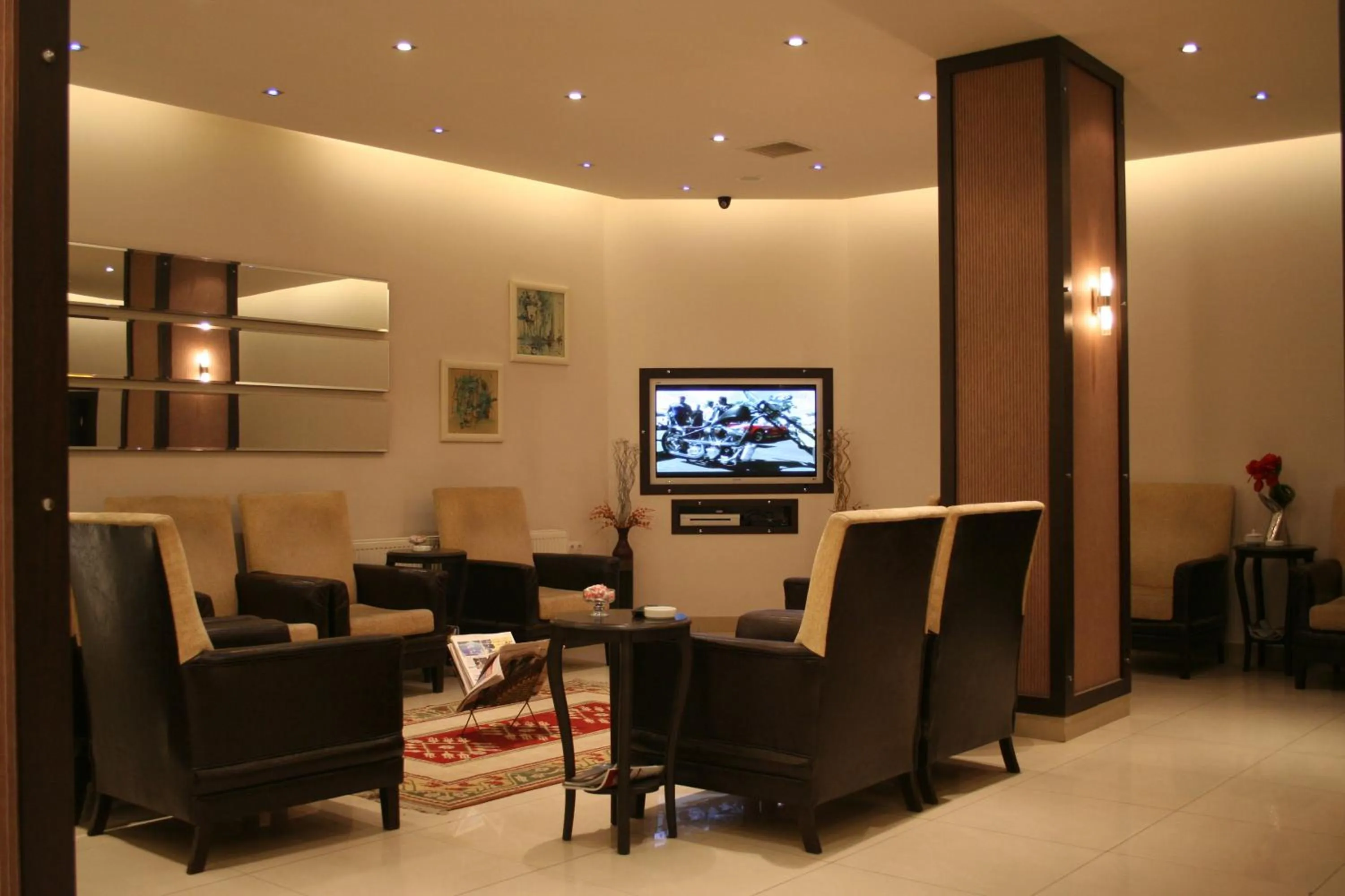 Lobby or reception in Kent Hotel