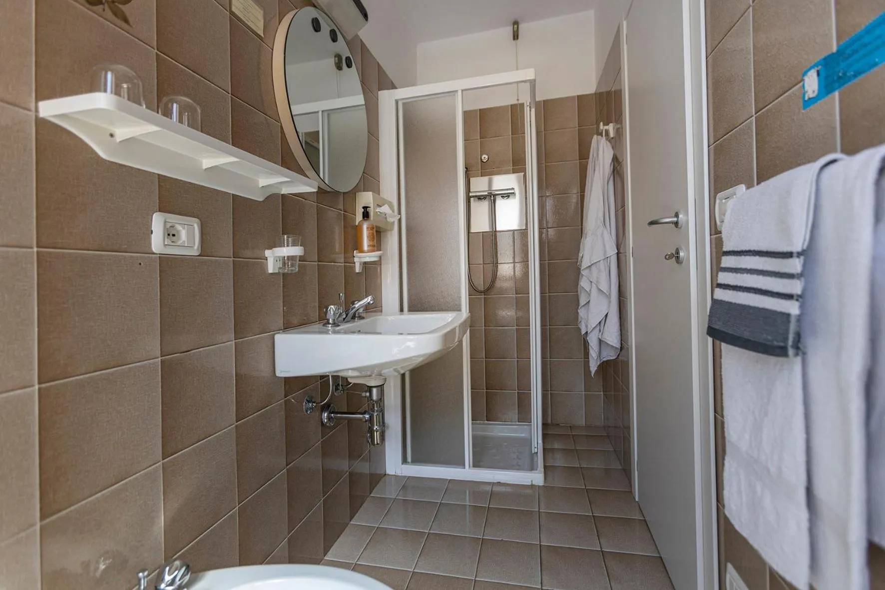 Bathroom in Albergo Aurora