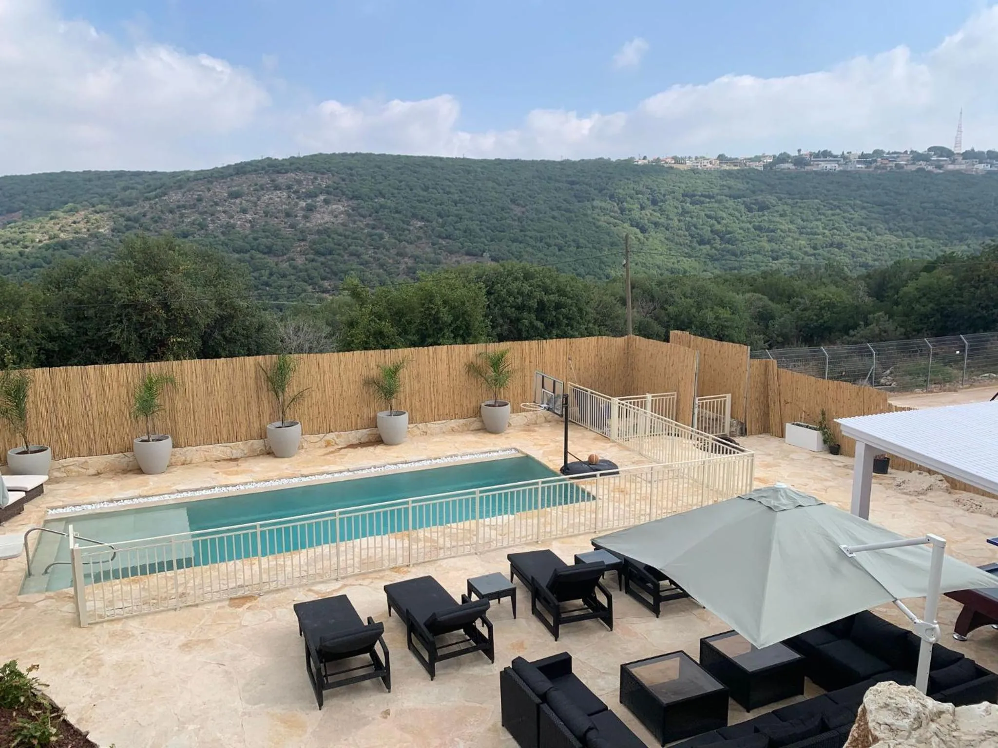 Swimming pool in Habait ba Shomera