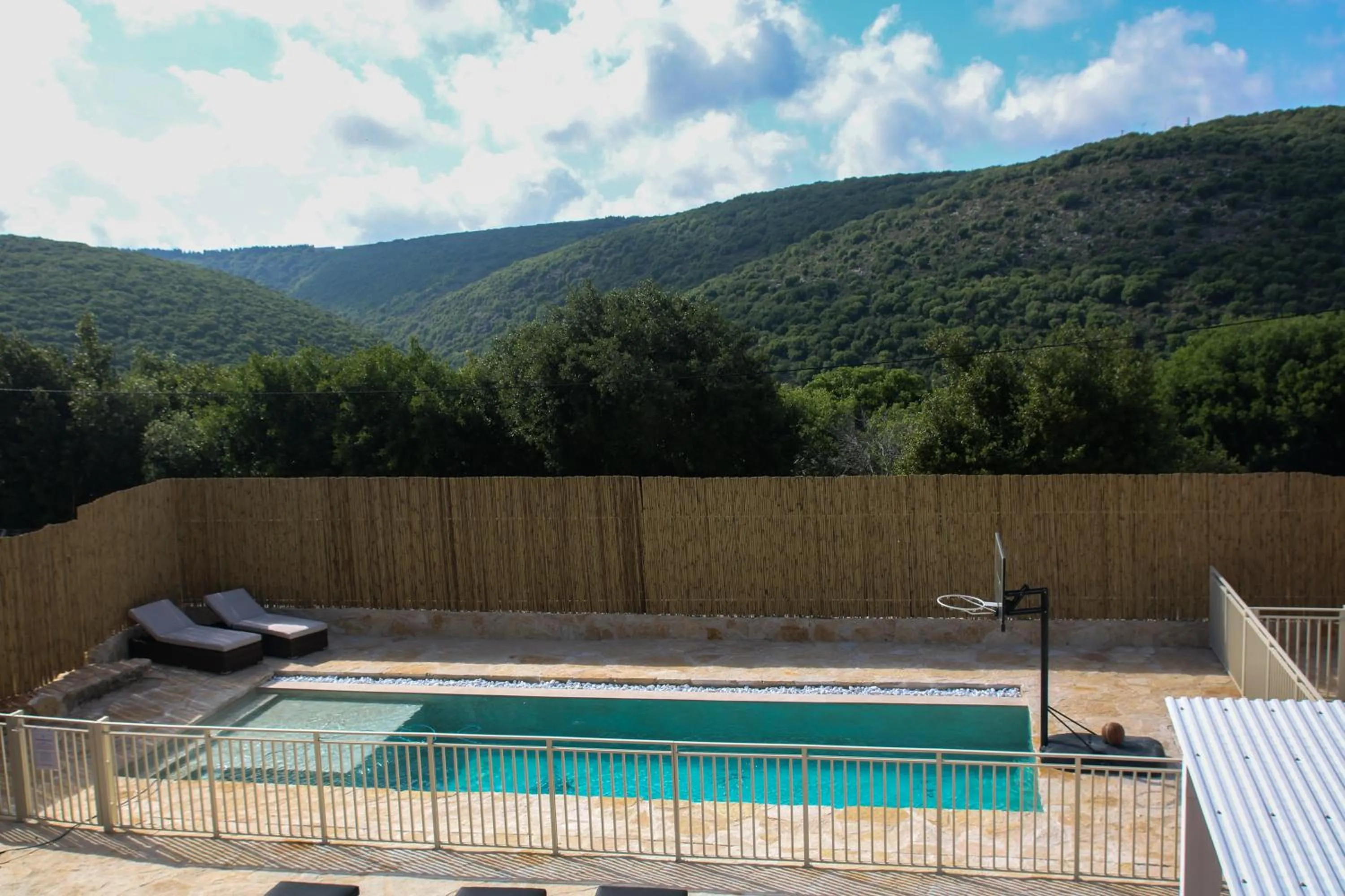 Swimming pool in Habait ba Shomera