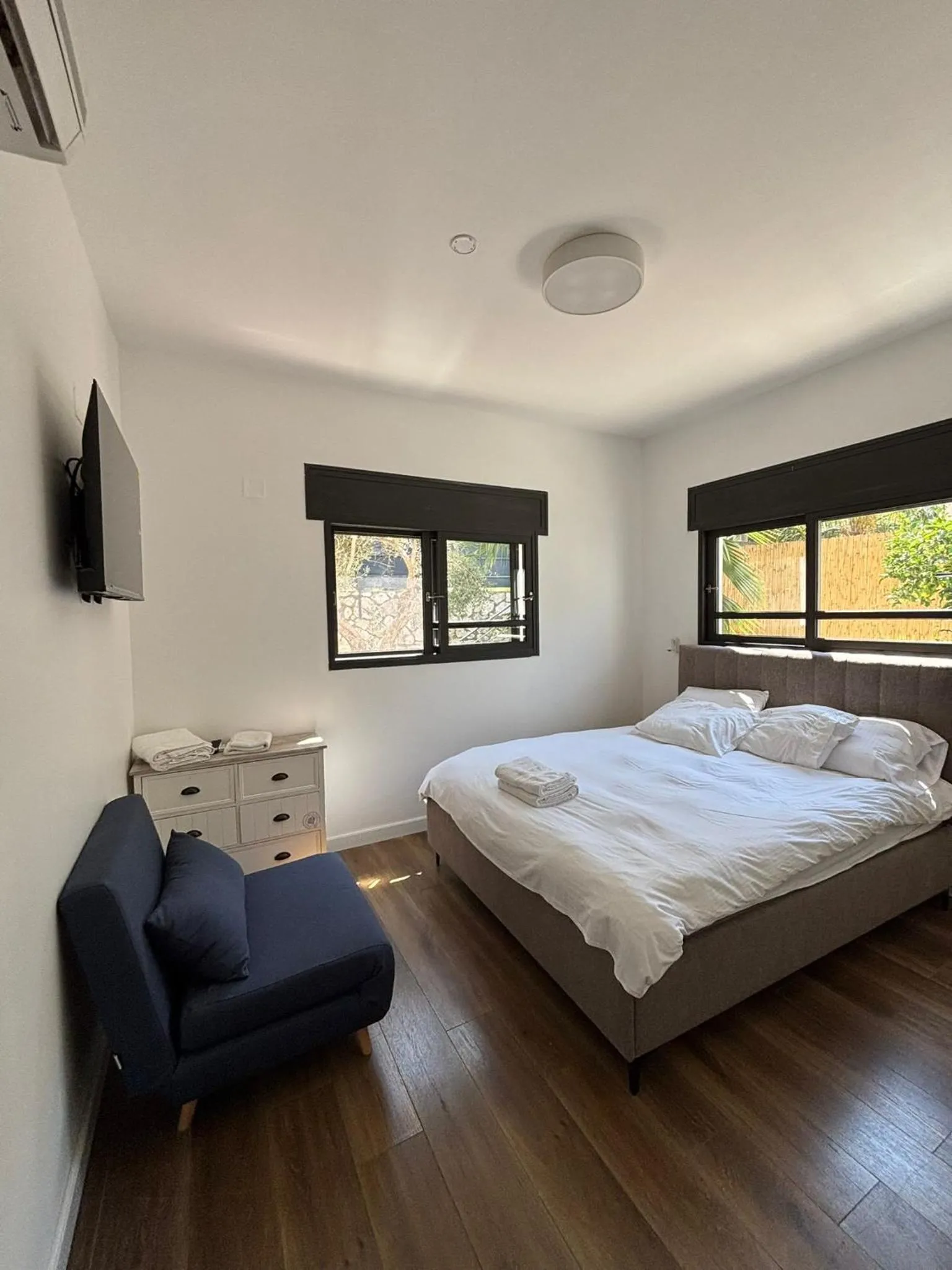Living room, Bed in Habait ba Shomera