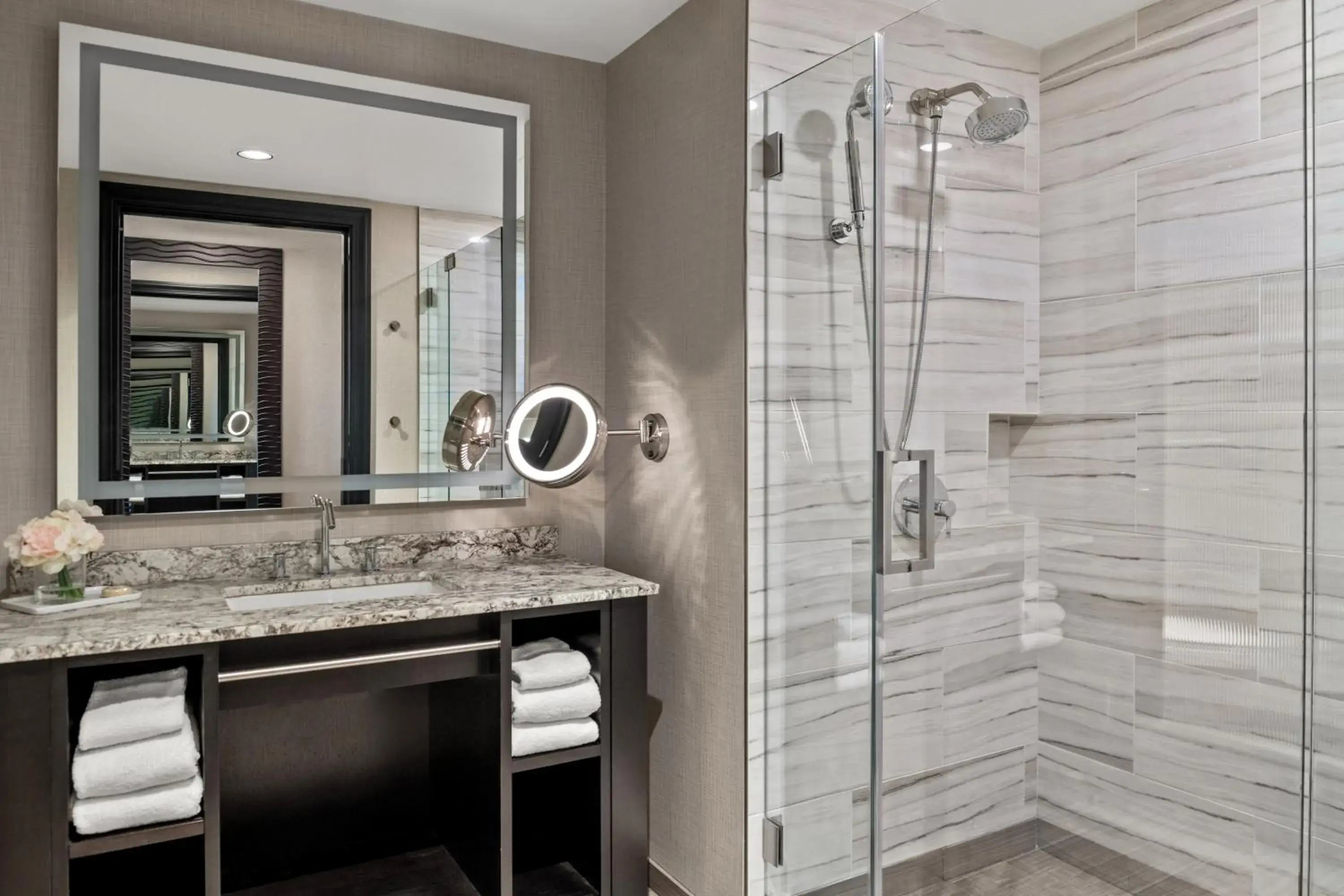 Deluxe King Room in Mount Airy Casino Resort - Adults Only 21 Plus Deluxe King Room in Mount Airy Casino Resort - Adults Only 21 Plus