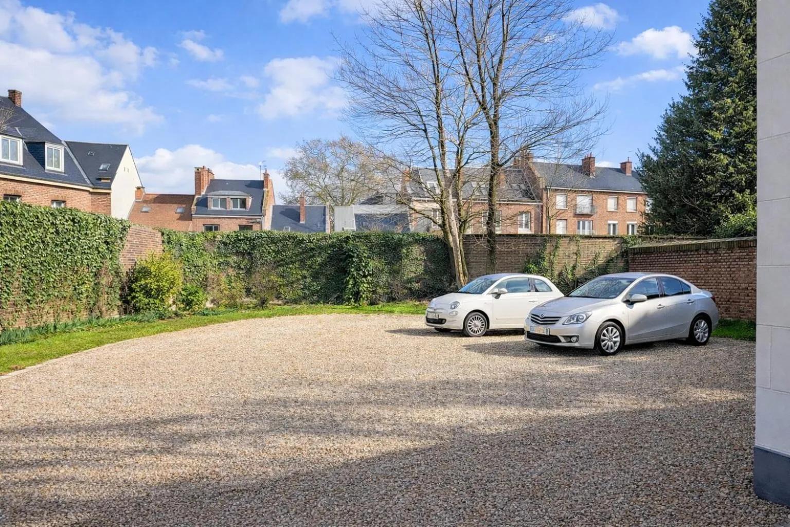 Parking in Hotel Central Anzac