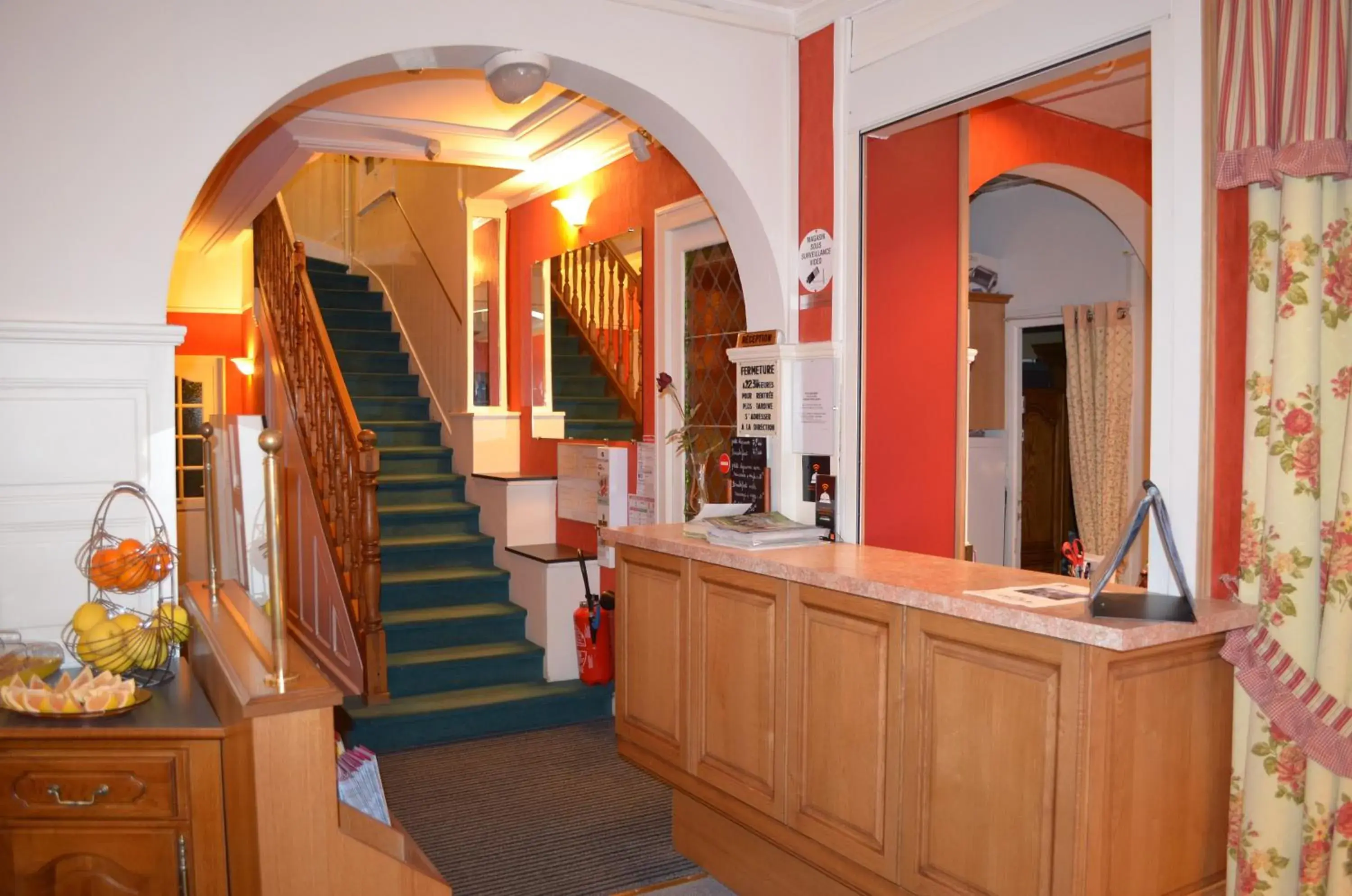 Lobby or reception in Hotel Central Anzac Lobby or reception in Hotel Central Anzac