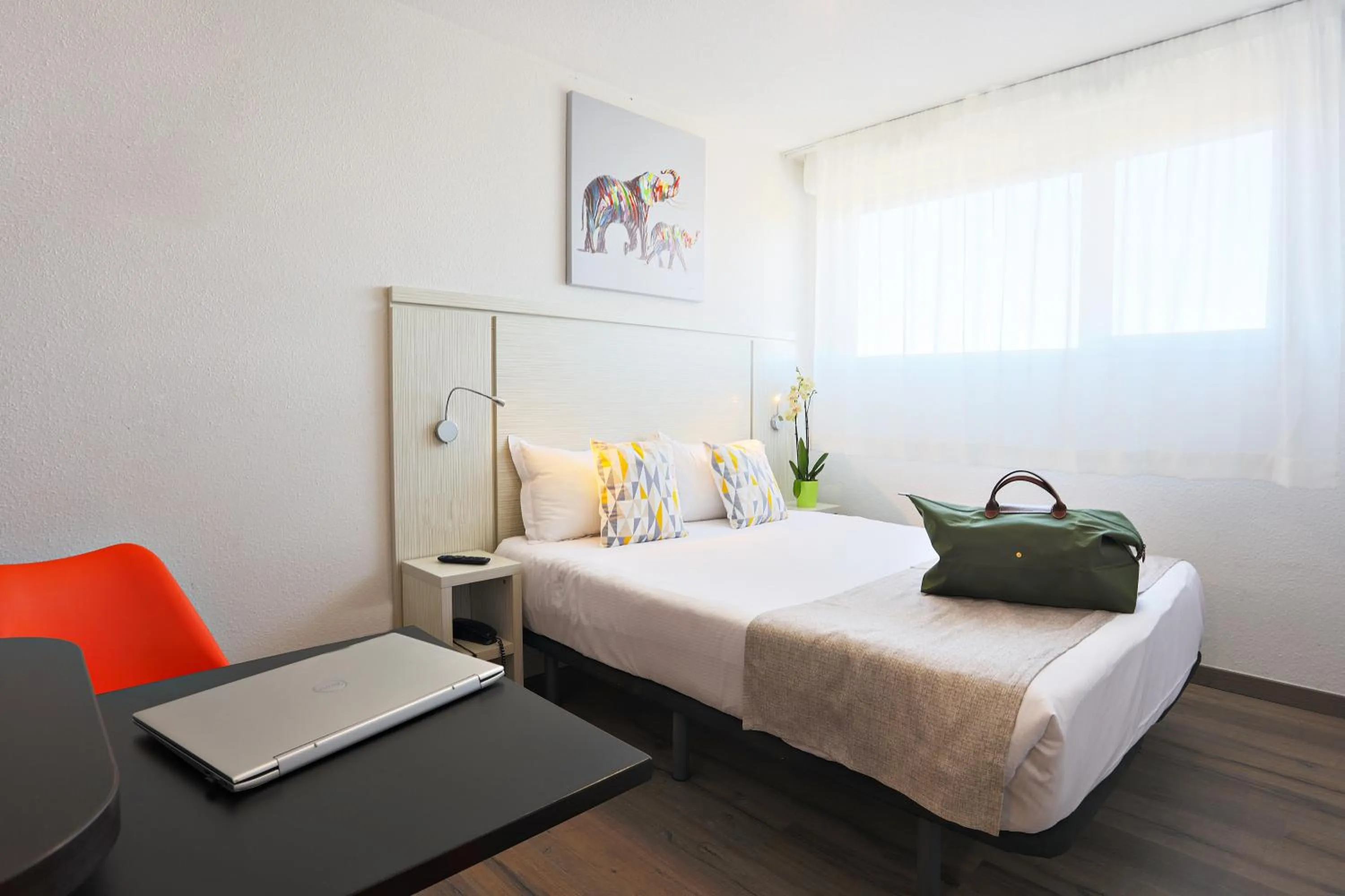 Bedroom, Bed in Park Wilson Airport