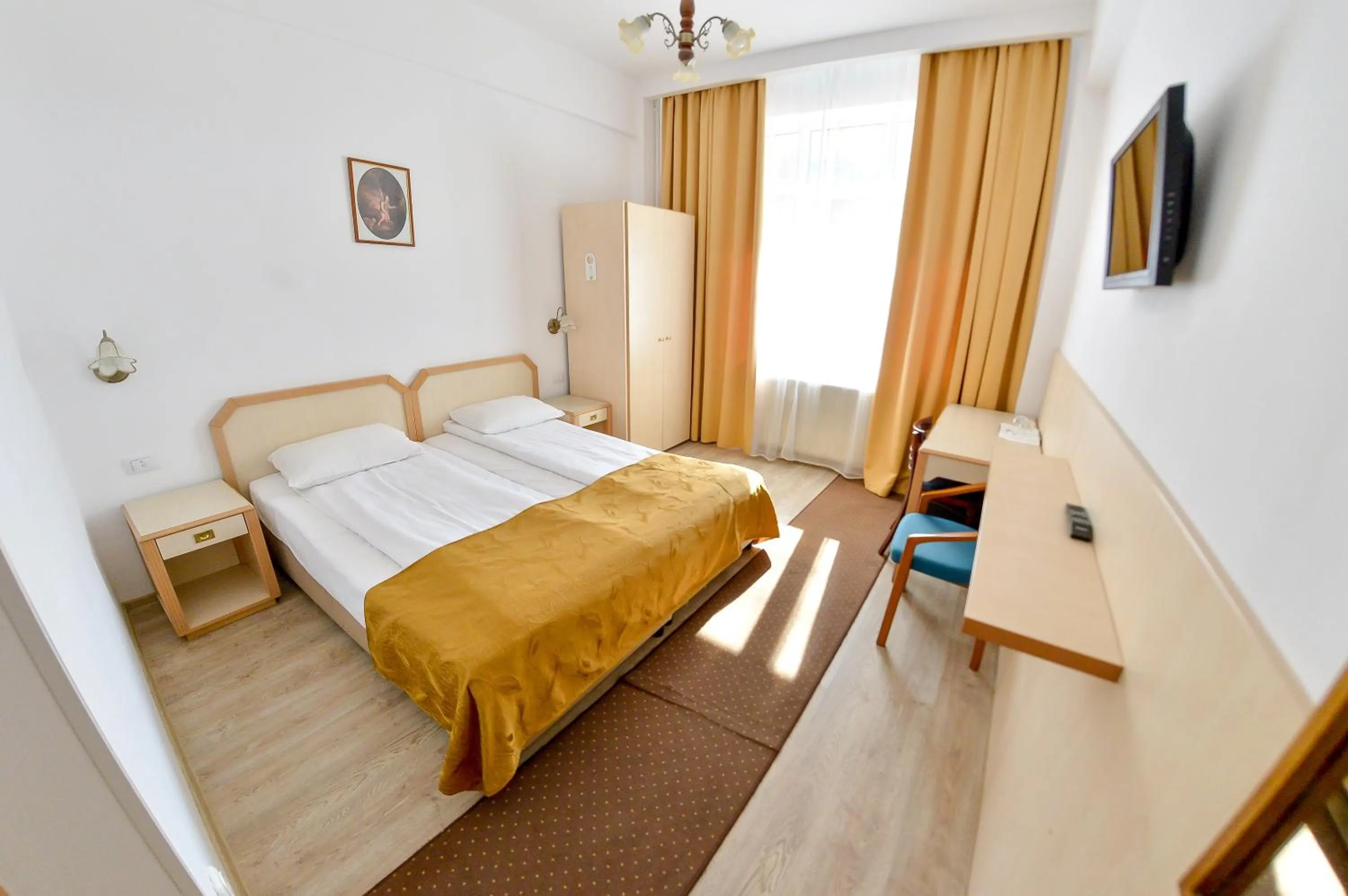 Photo of the whole room, Bed in Hotel Gallant Sibiu