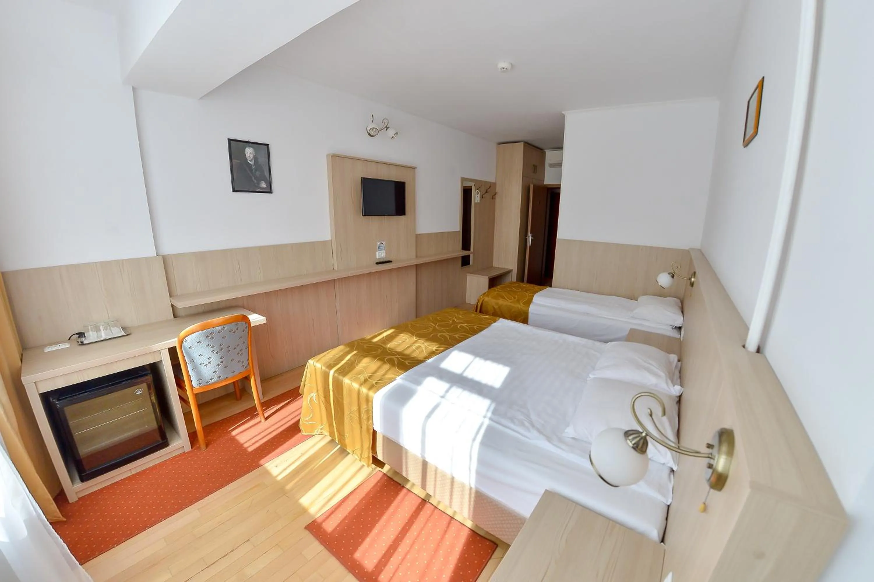 Photo of the whole room, Bed in Hotel Gallant Sibiu