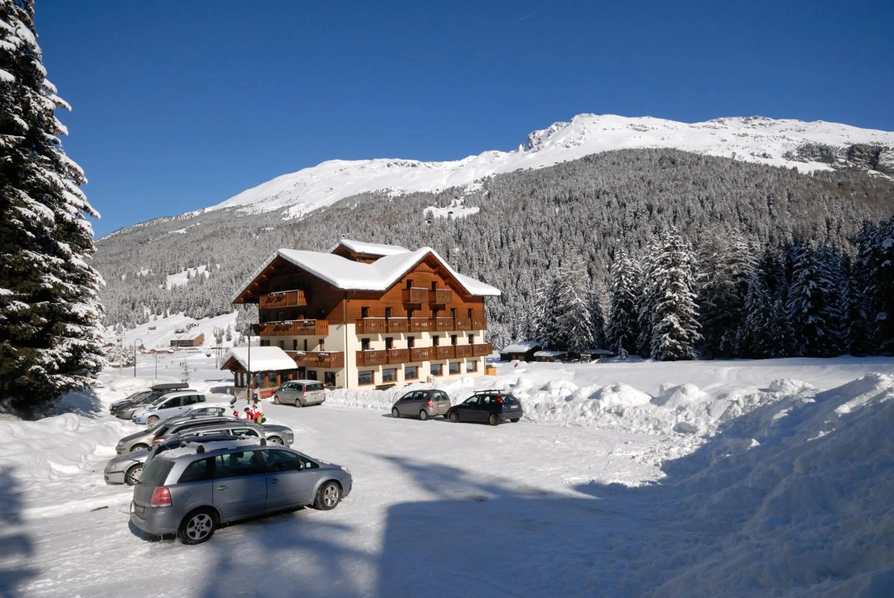 Facade/entrance in Hotel Cevedale
