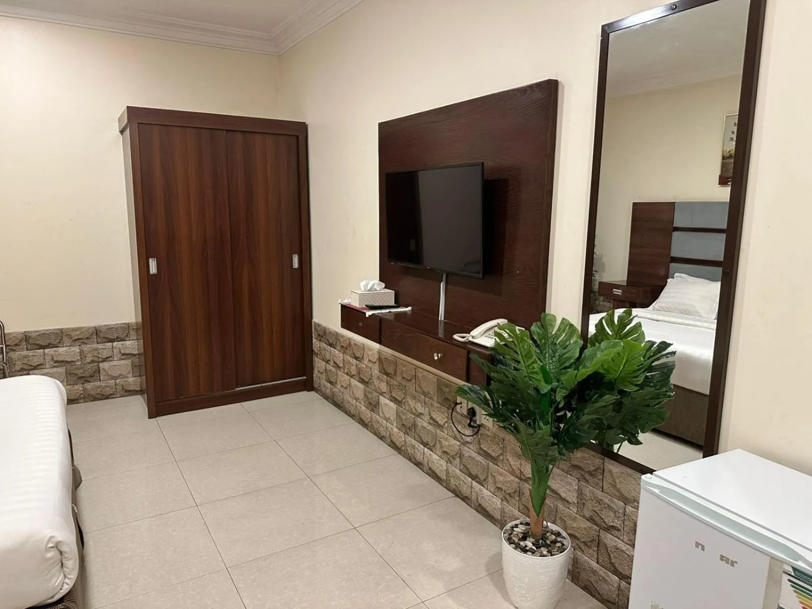 TV and multimedia in Almasa Al Khaleejia Serviced Apartments - الماسة الخليجية للشقق المخدومة