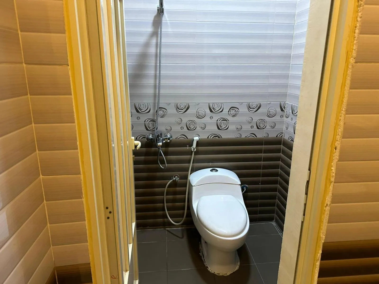 Toilet in Almasa Al Khaleejia Serviced Apartments - الماسة الخليجية للشقق المخدومة