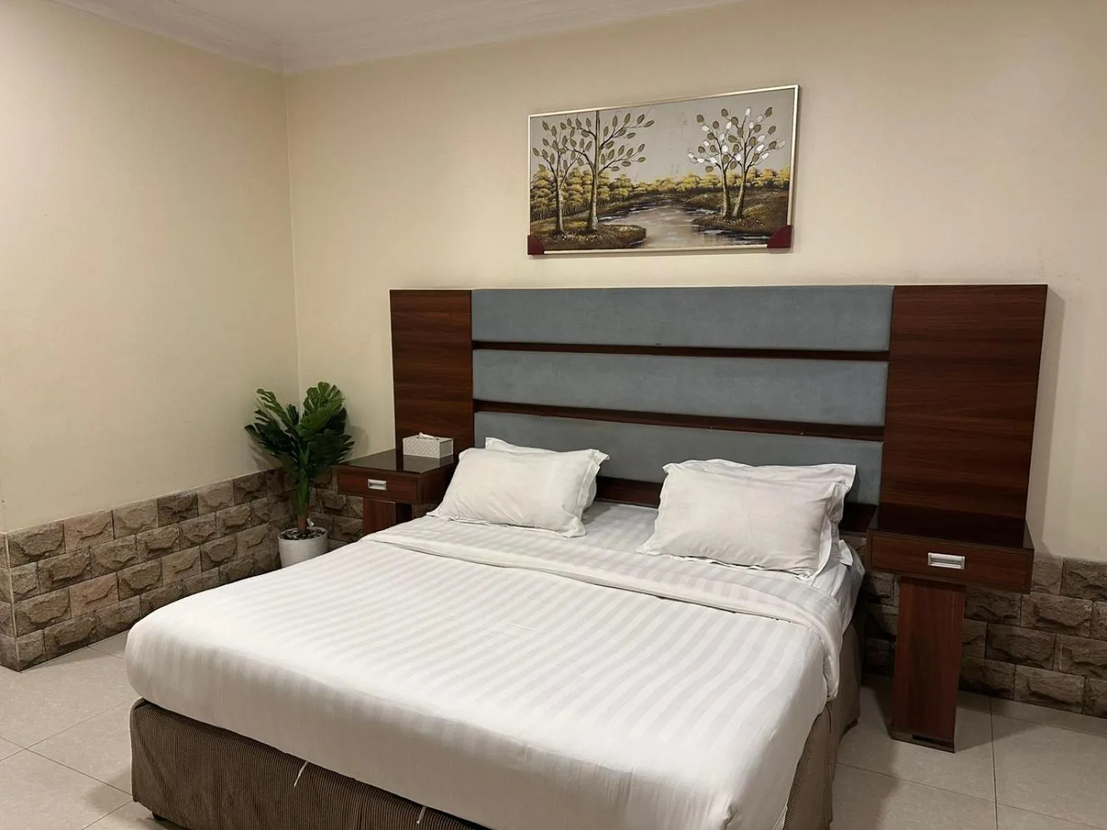 Bed in Almasa Al Khaleejia Serviced Apartments - الماسة الخليجية للشقق المخدومة