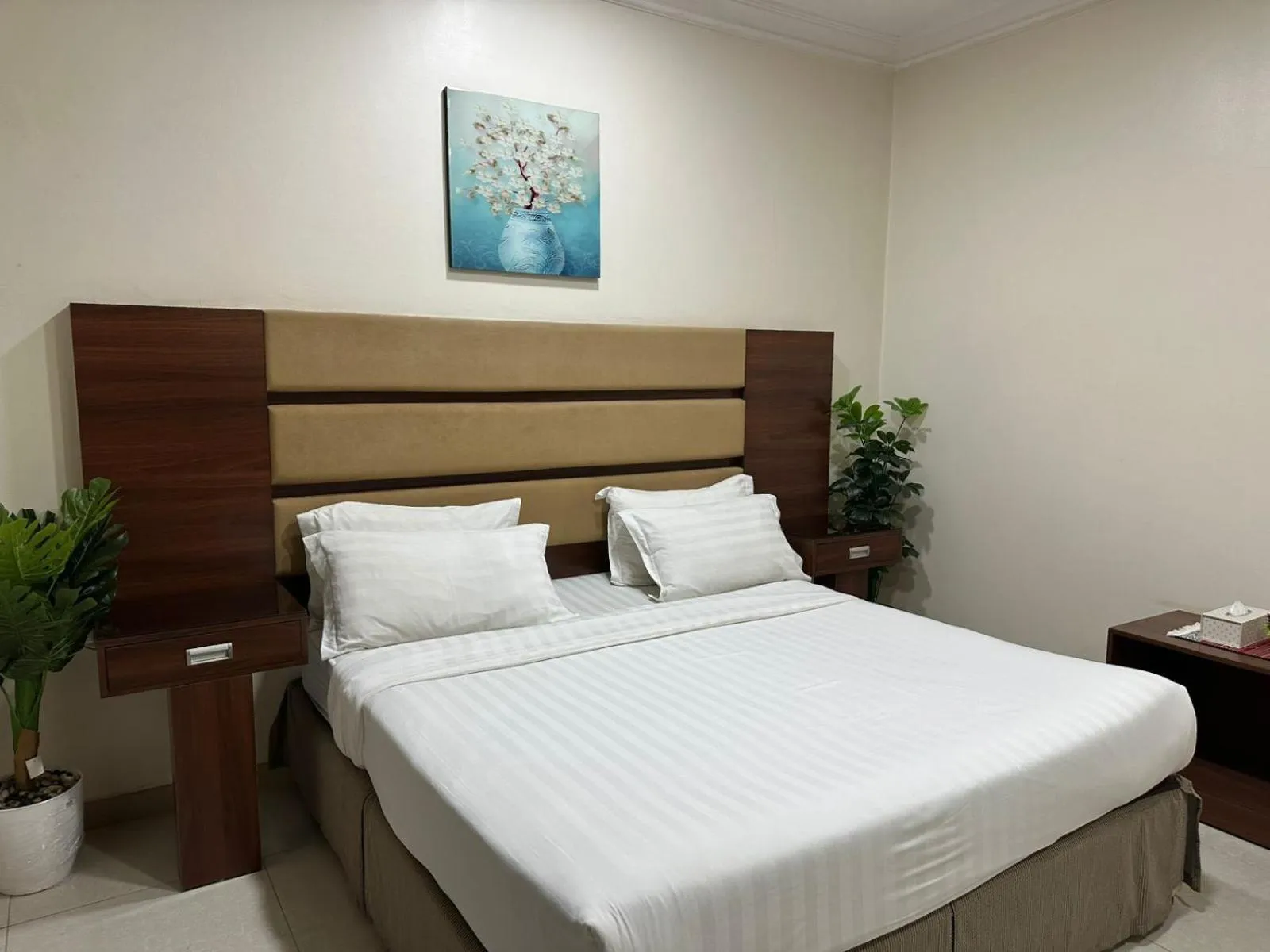 Bed in Almasa Al Khaleejia Serviced Apartments - الماسة الخليجية للشقق المخدومة
