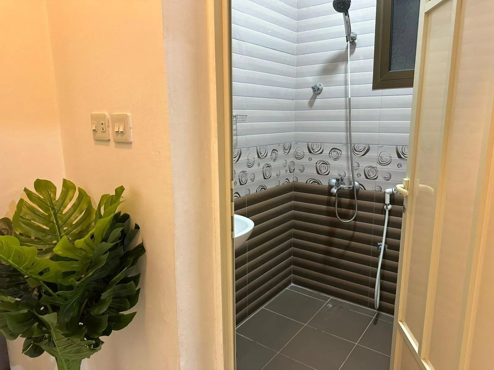 Toilet in Almasa Al Khaleejia Serviced Apartments - الماسة الخليجية للشقق المخدومة