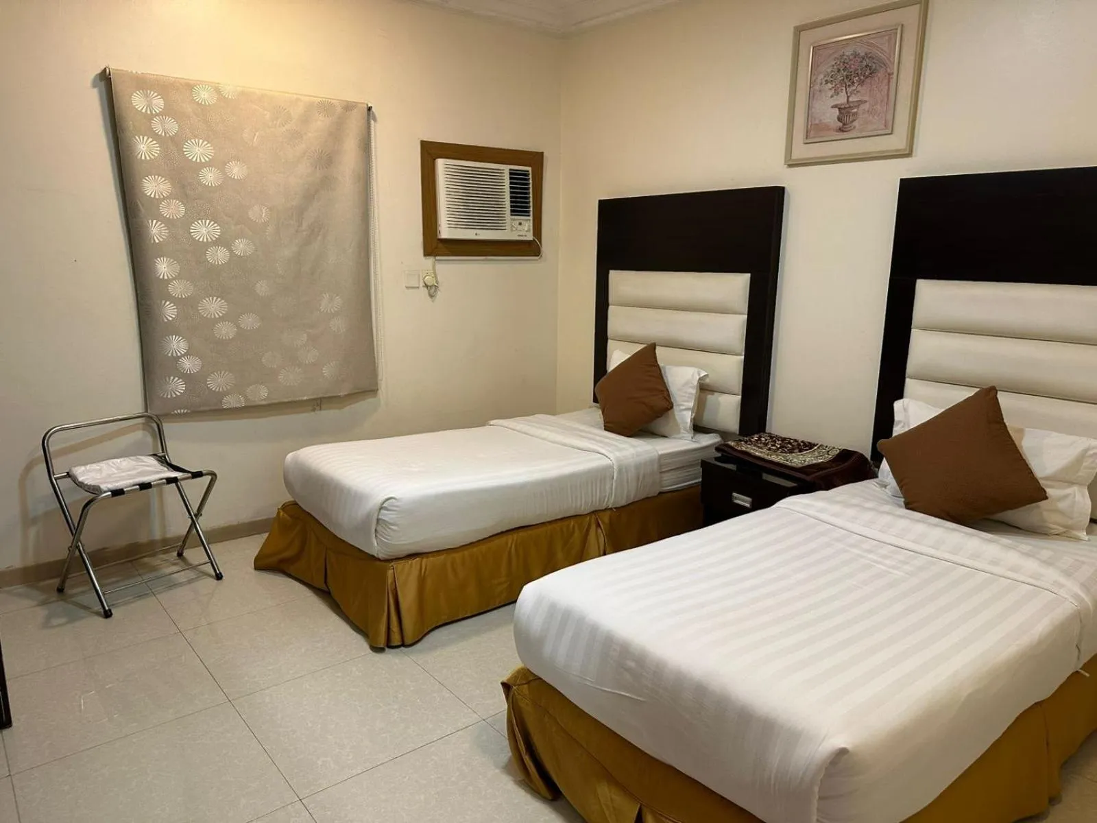 Bed in Almasa Al Khaleejia Serviced Apartments - الماسة الخليجية للشقق المخدومة