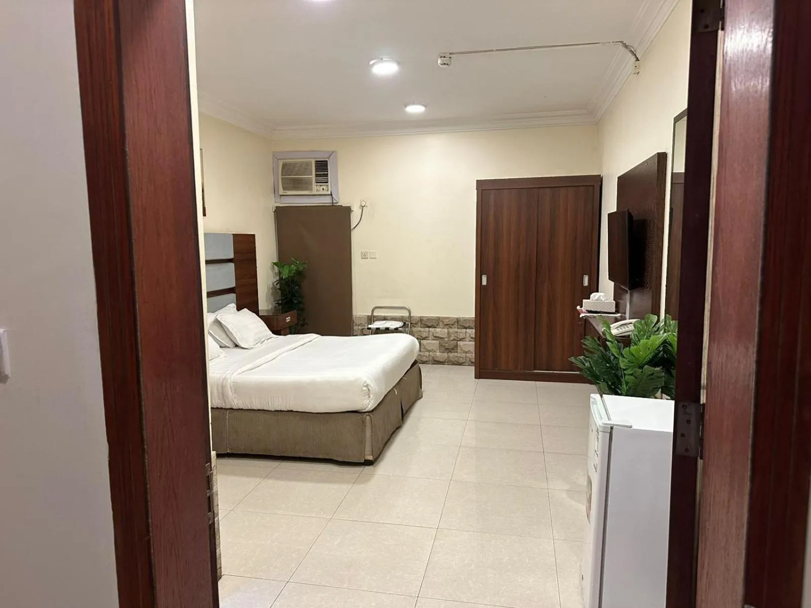 Bed in Almasa Al Khaleejia Serviced Apartments - الماسة الخليجية للشقق المخدومة