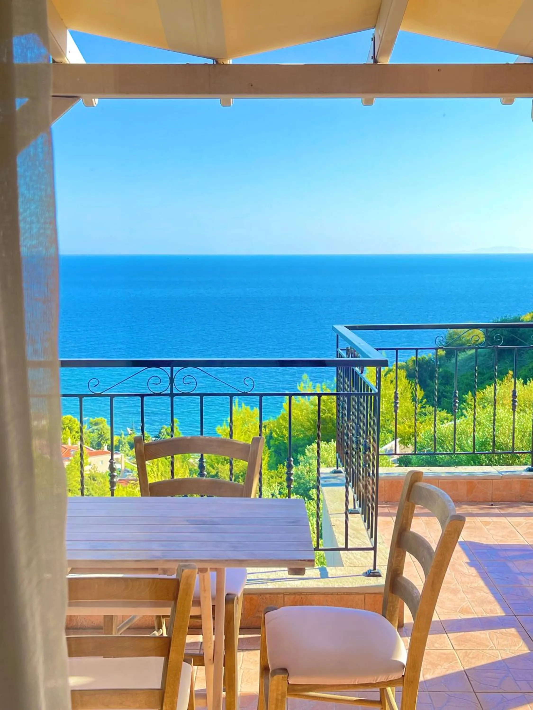 Patio in Koumaros Aparthotel