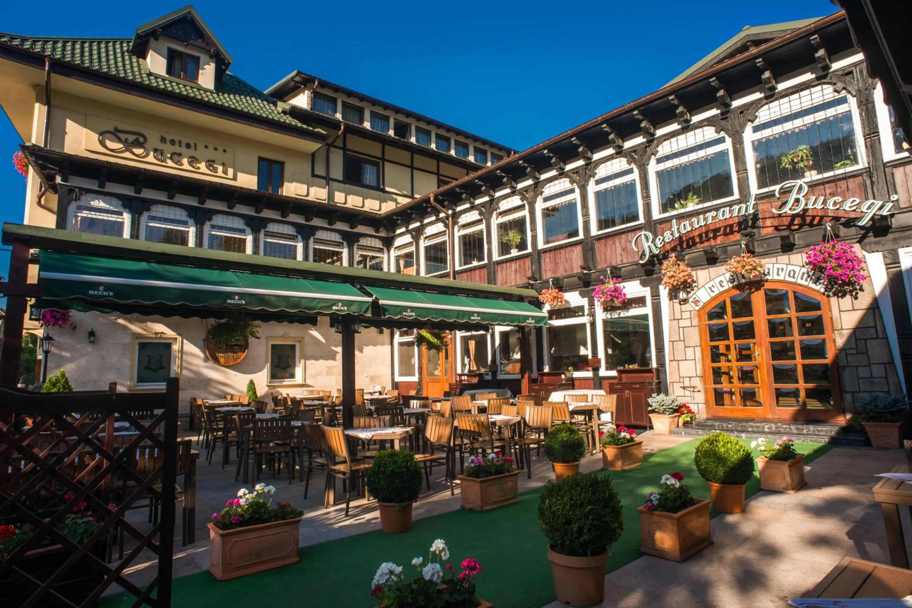 Restaurant/places to eat in Hotel Bucegi