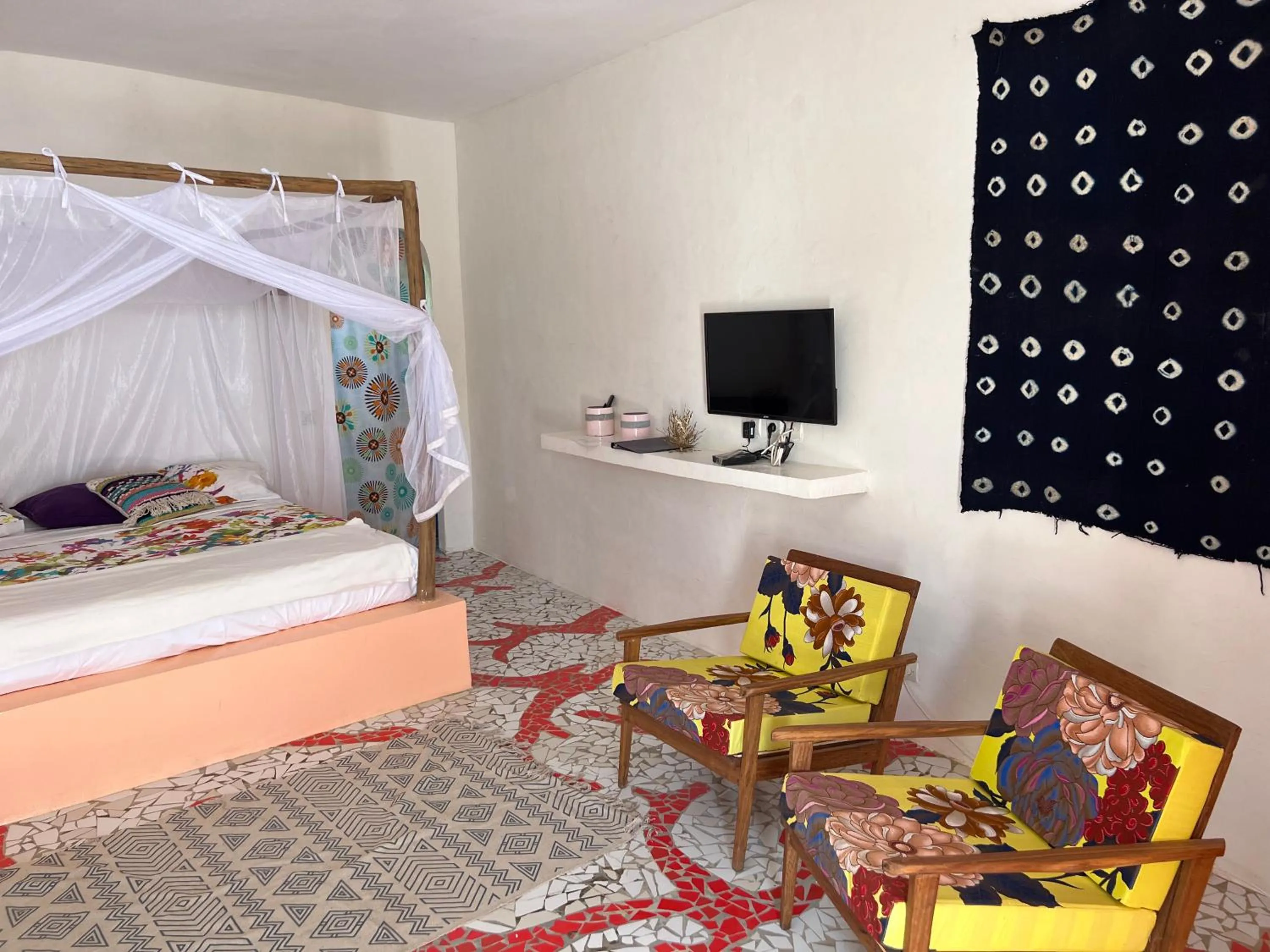 Living room, Bed in Bine Bassile