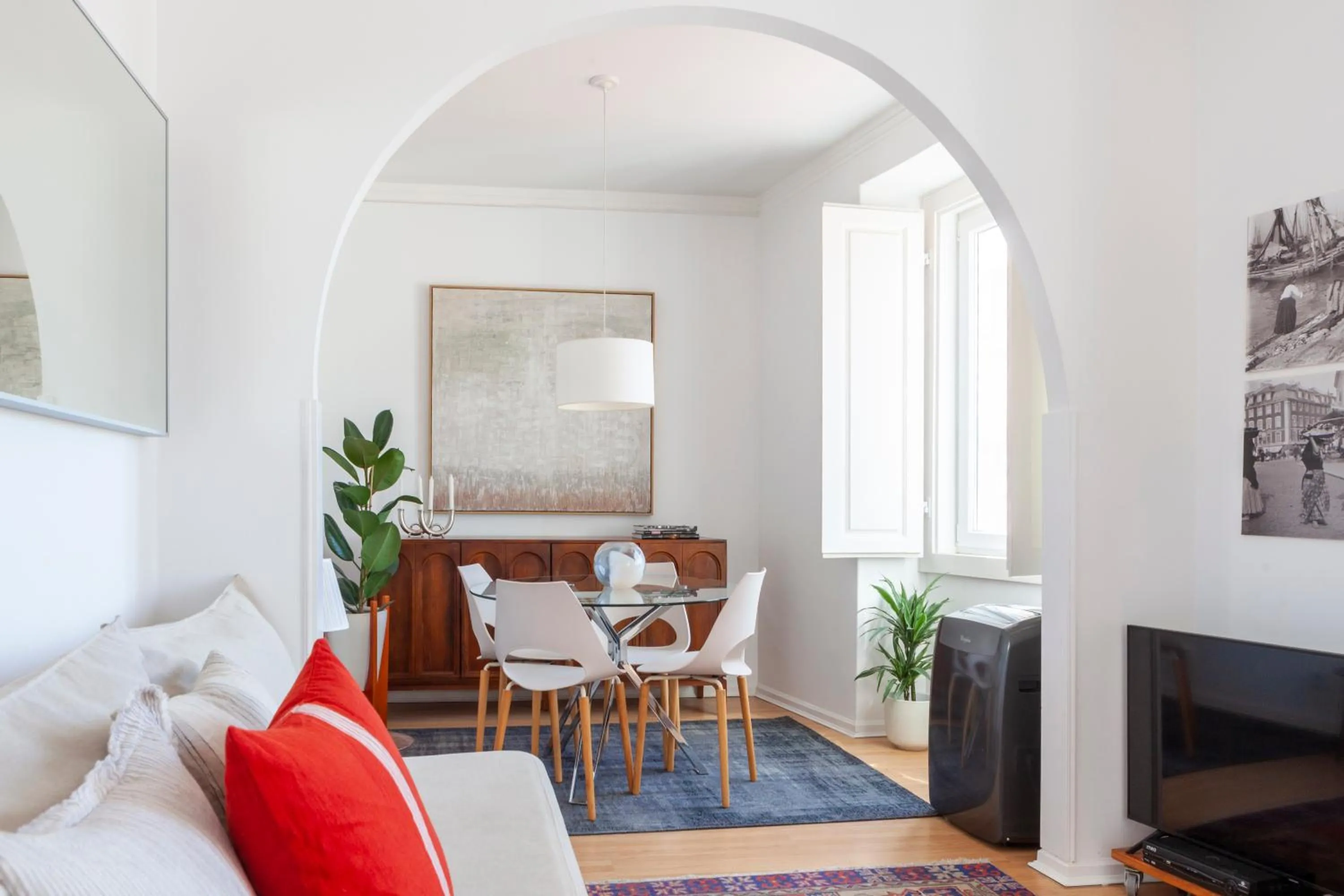 Alfama Amazing Scenic River and City View Charming apartment With 2 bedrooms and AC 19th Century Building