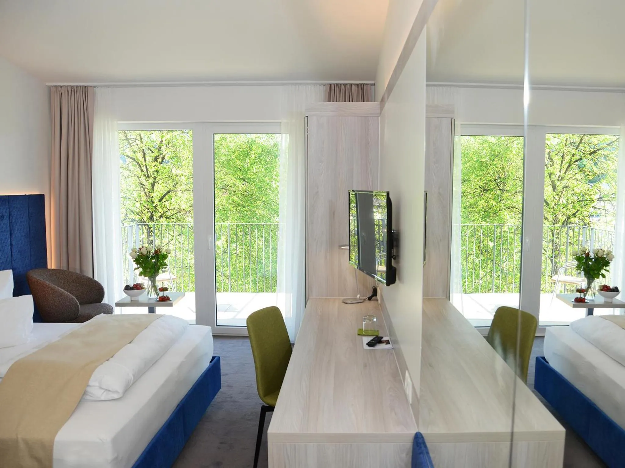 Photo of the whole room, Bed in Green Business Hotel am Mühlengrund Graz