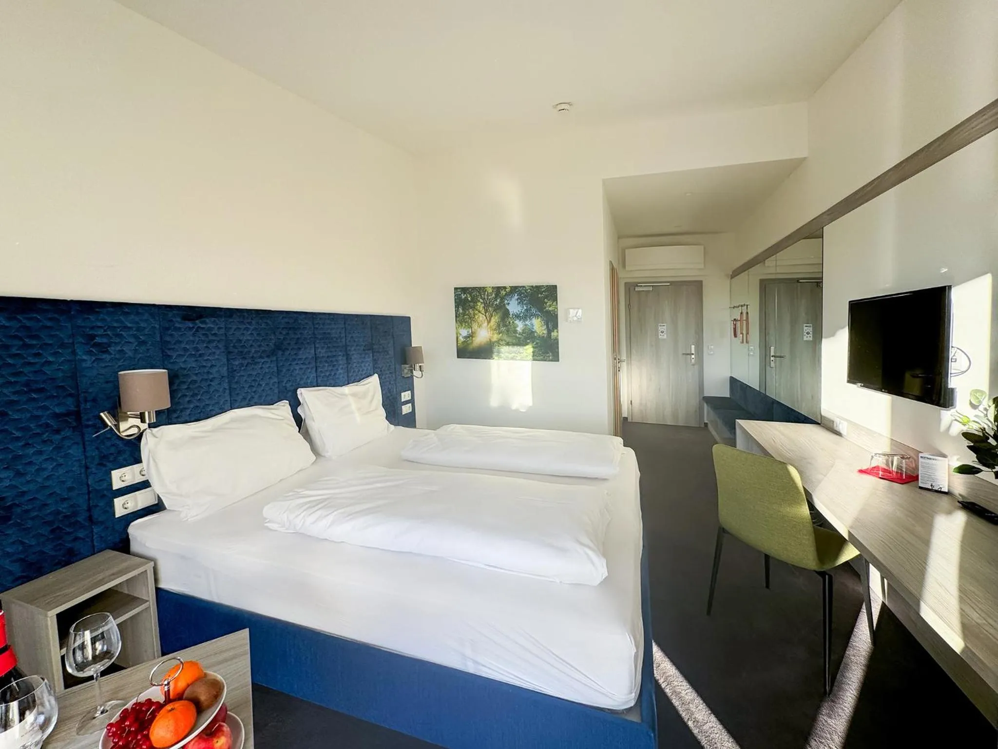 Photo of the whole room, Bed in DORMERO SeHo Graz