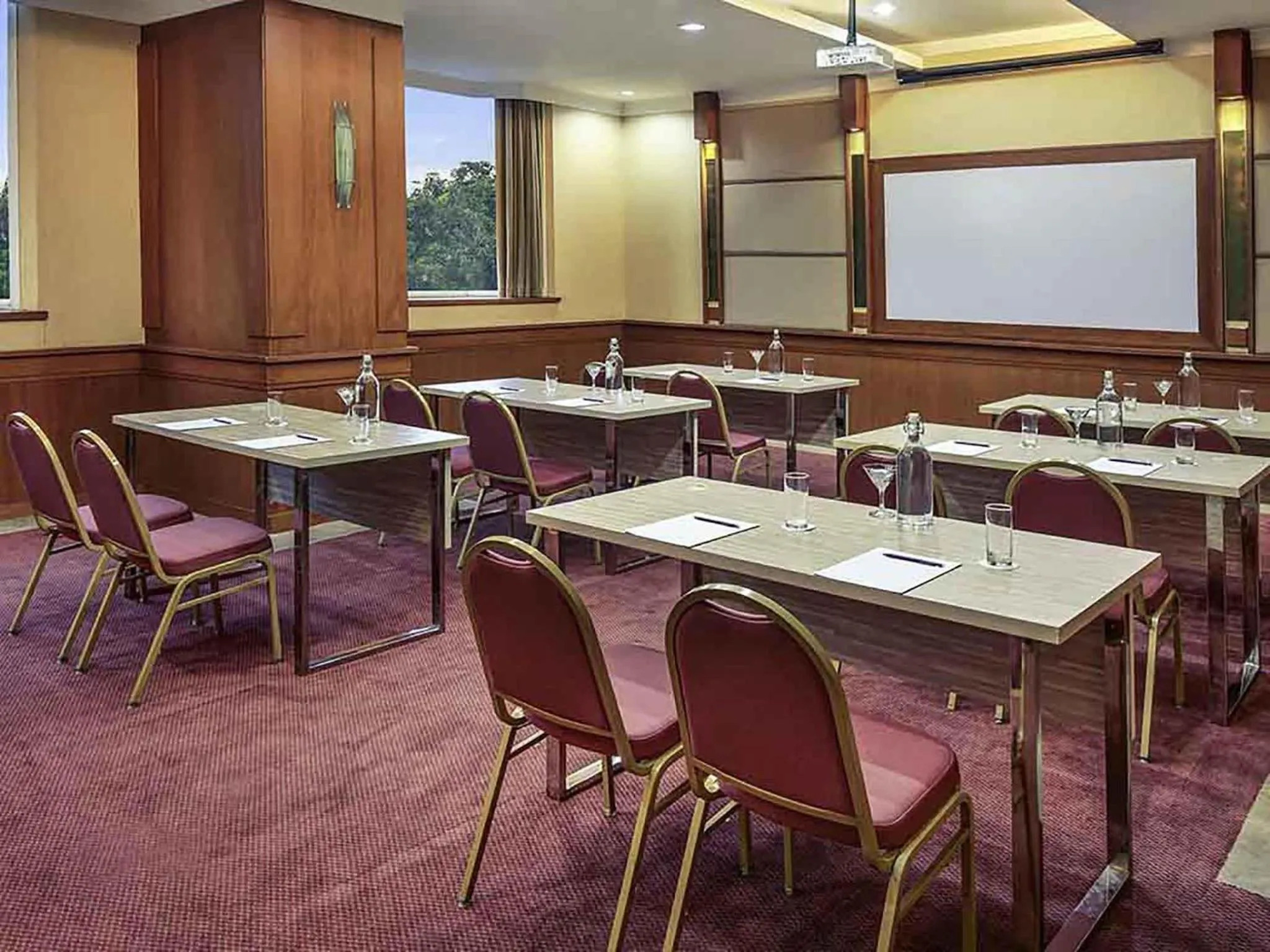 Meeting/conference room in Mercure Jakarta Kota