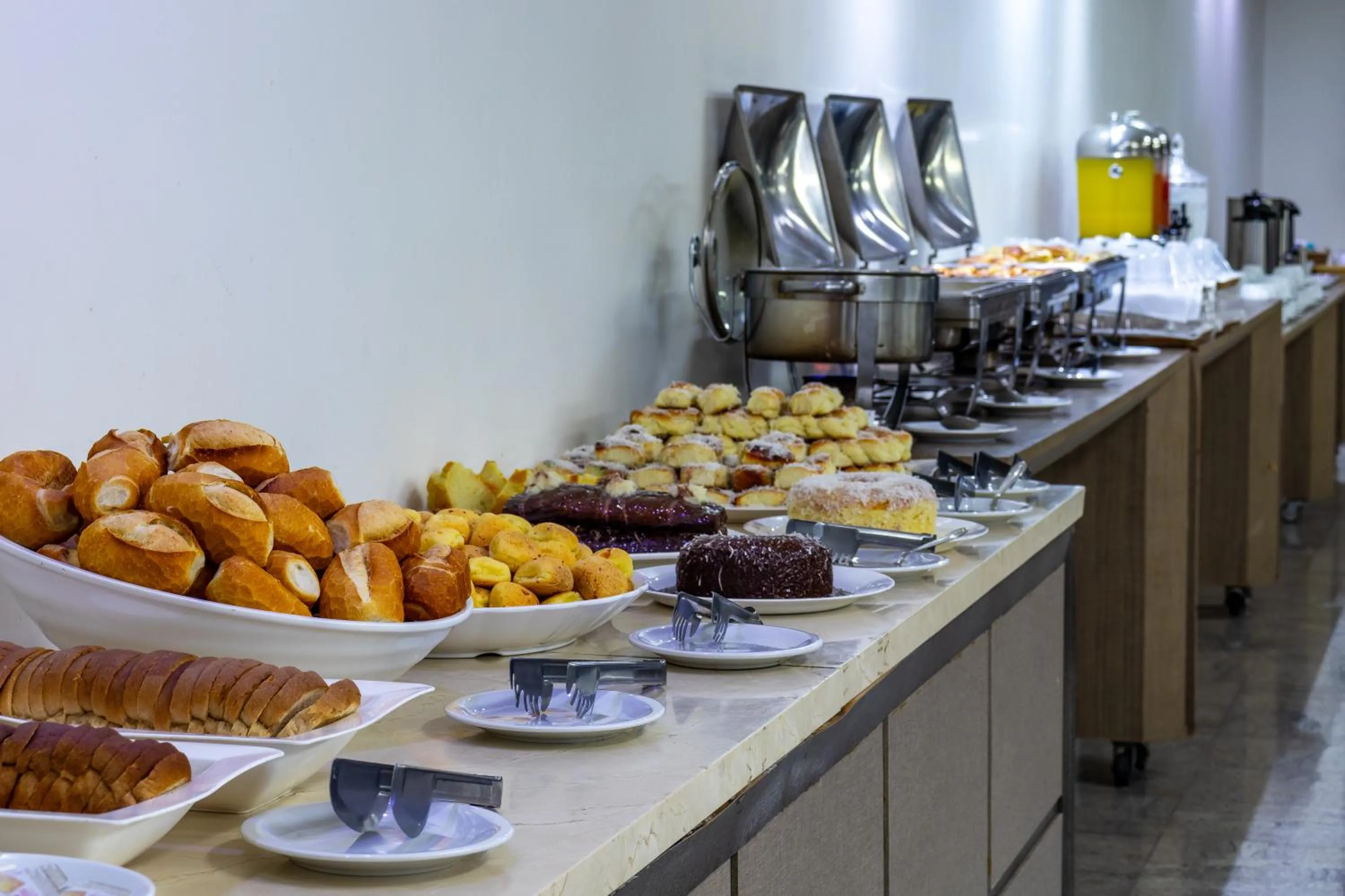 Food and drinks in Umuarama Plaza Hotel by Castelo Itaipava