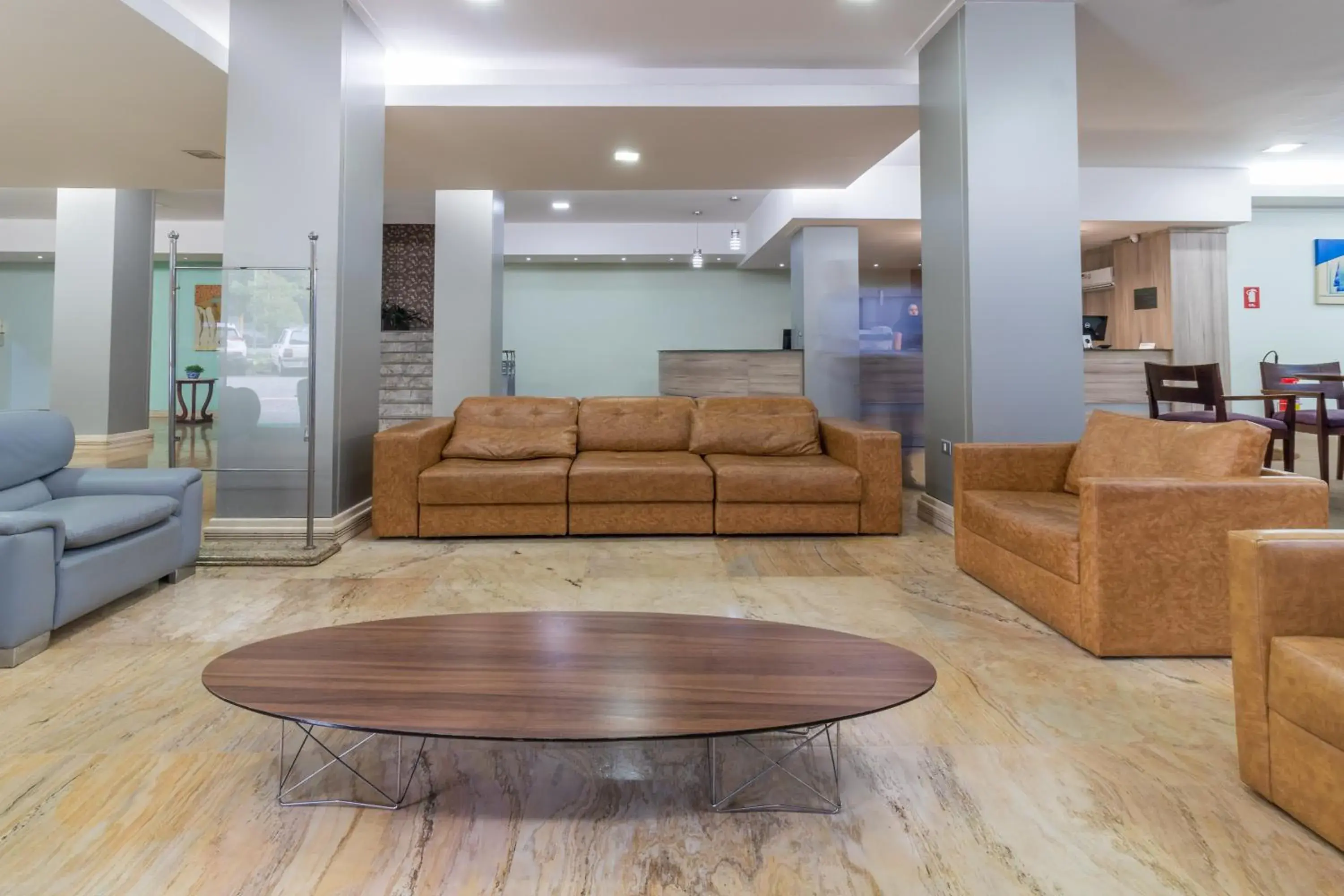 Living room in Umuarama Plaza Hotel by Castelo Itaipava Living room in Umuarama Plaza Hotel by Castelo Itaipava