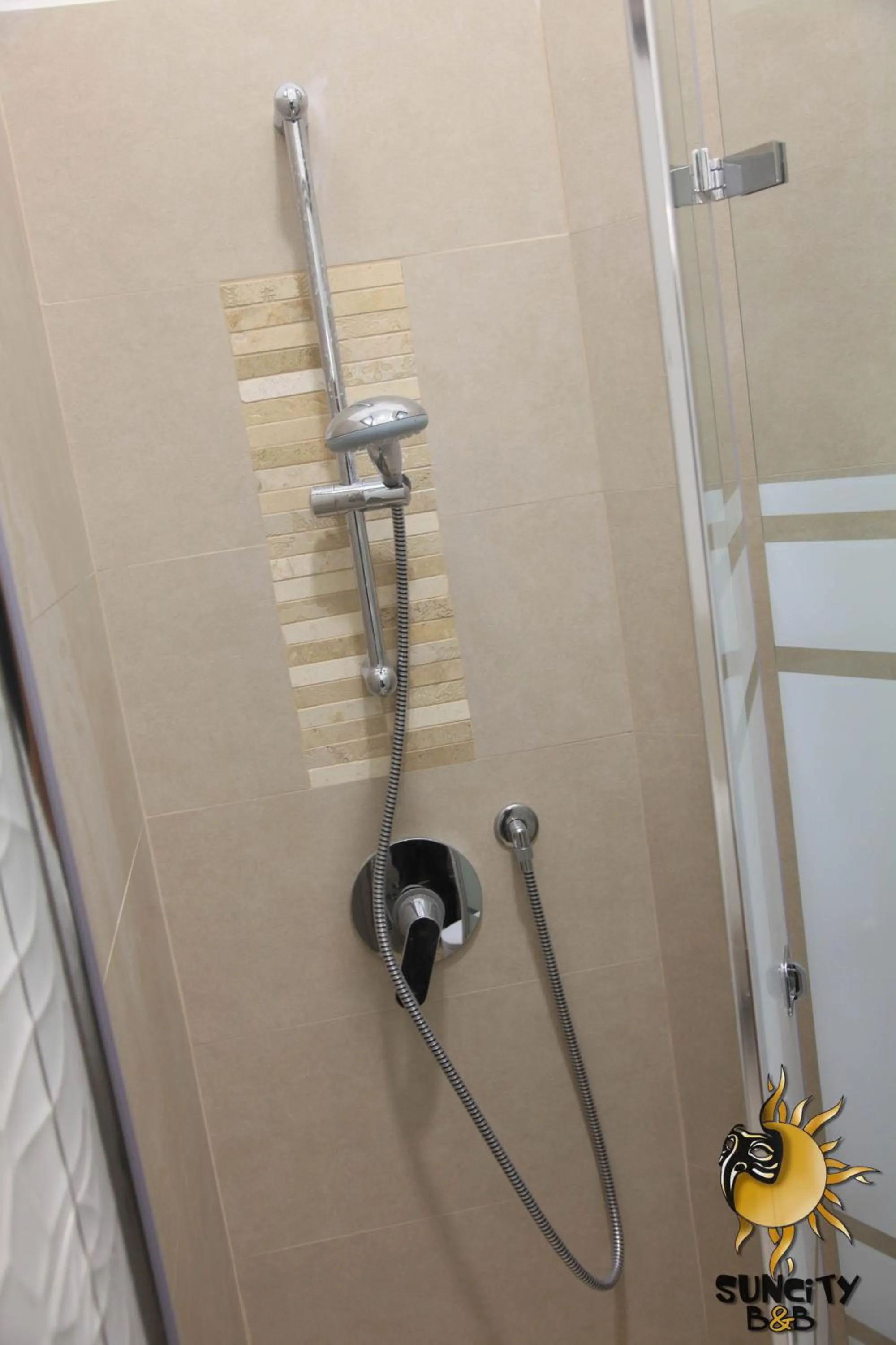 Bathroom in Suncity B&B