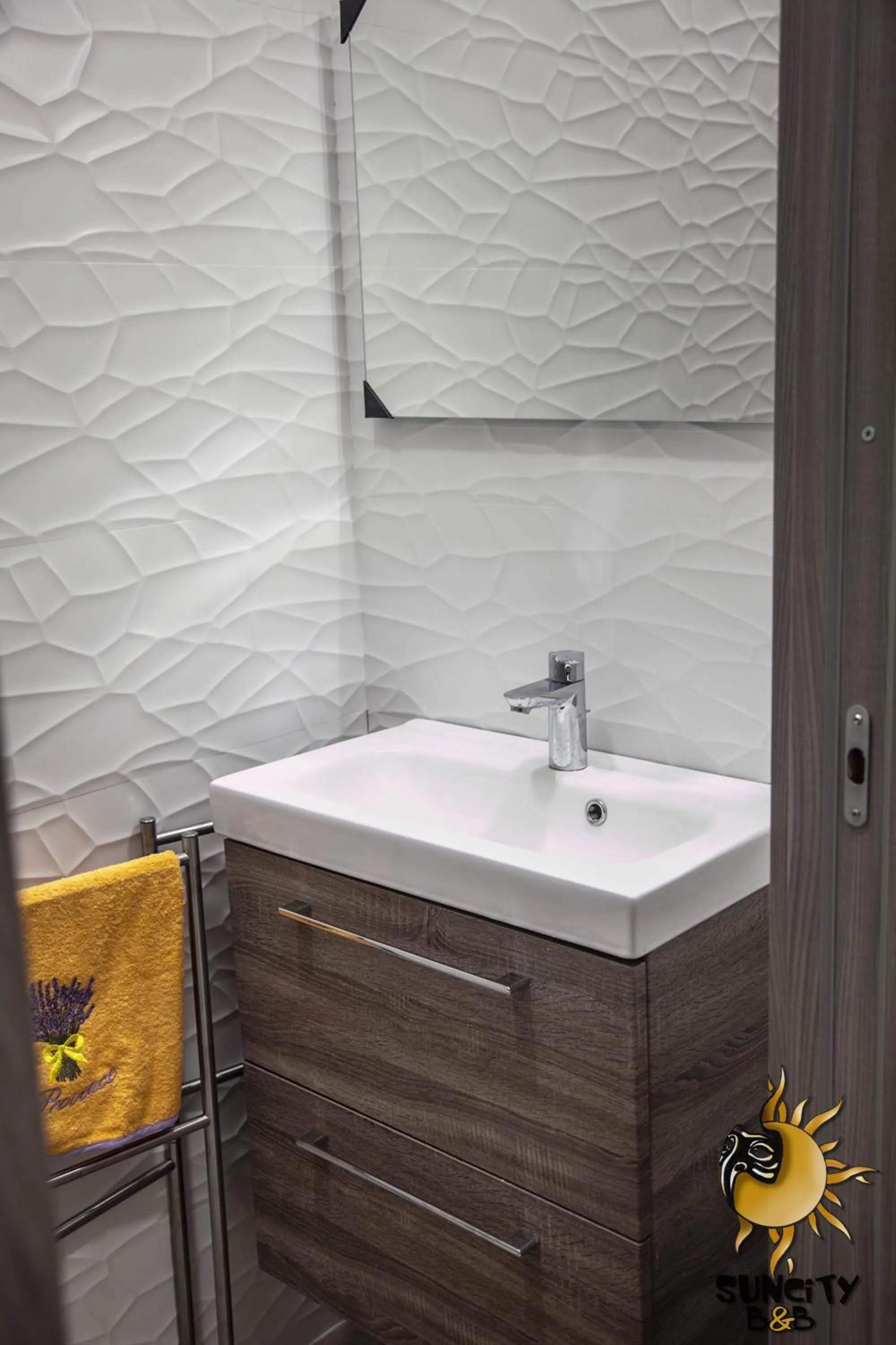 Bathroom in Suncity B&B