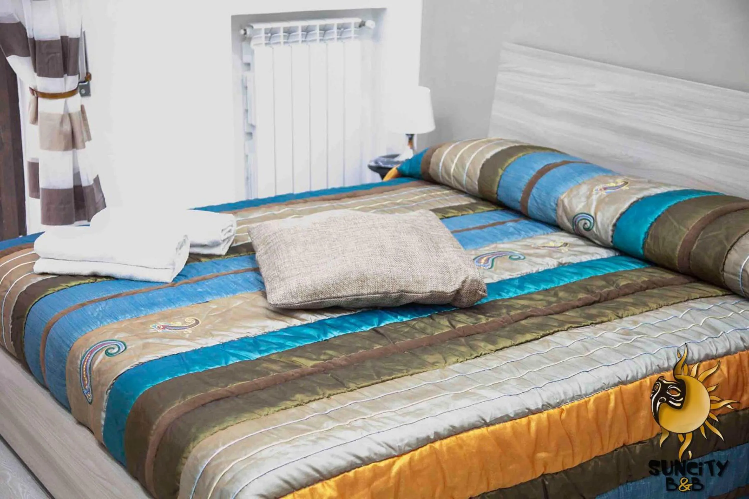 Bedroom, Bed in Suncity B&B