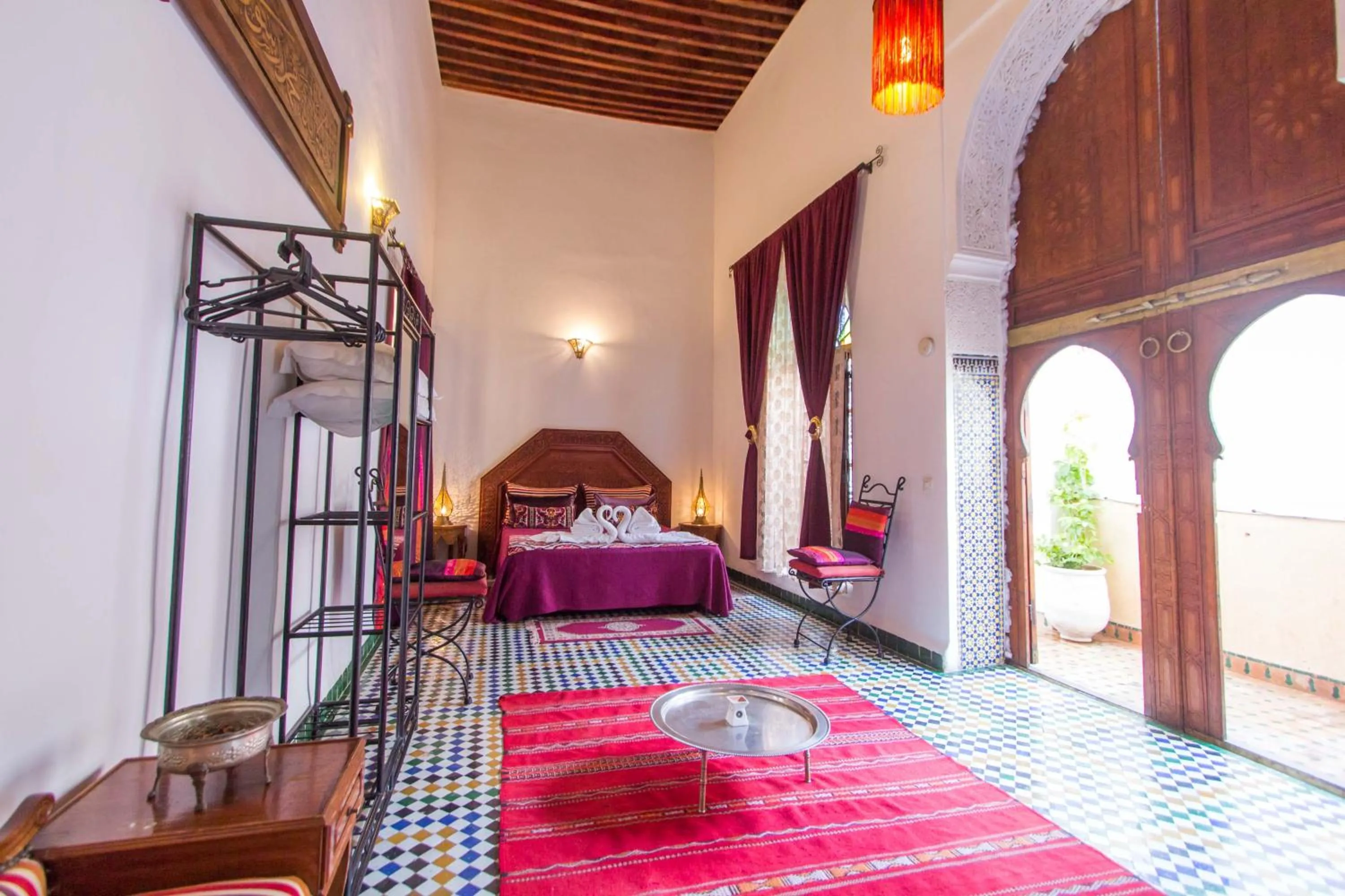 Decorative detail, Bed in Riad Dar Skalli & SPA