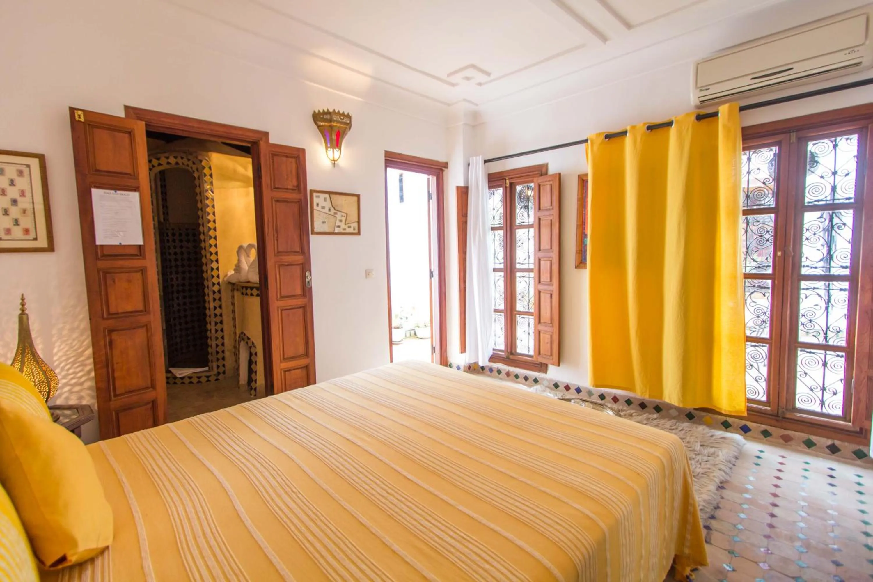 Decorative detail, Bed in Riad Dar Skalli & SPA