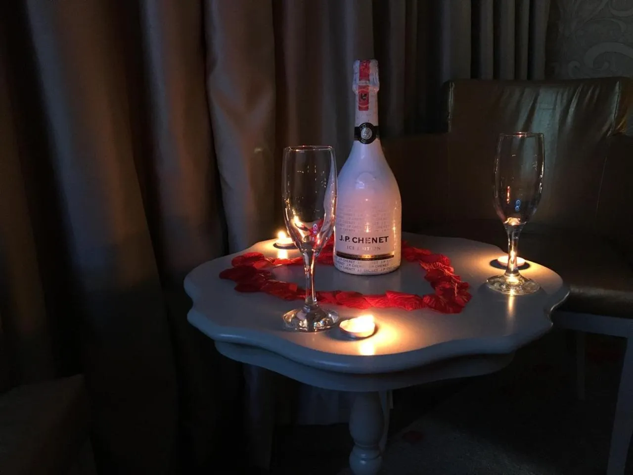 Decorative detail in Hotel Deluxe