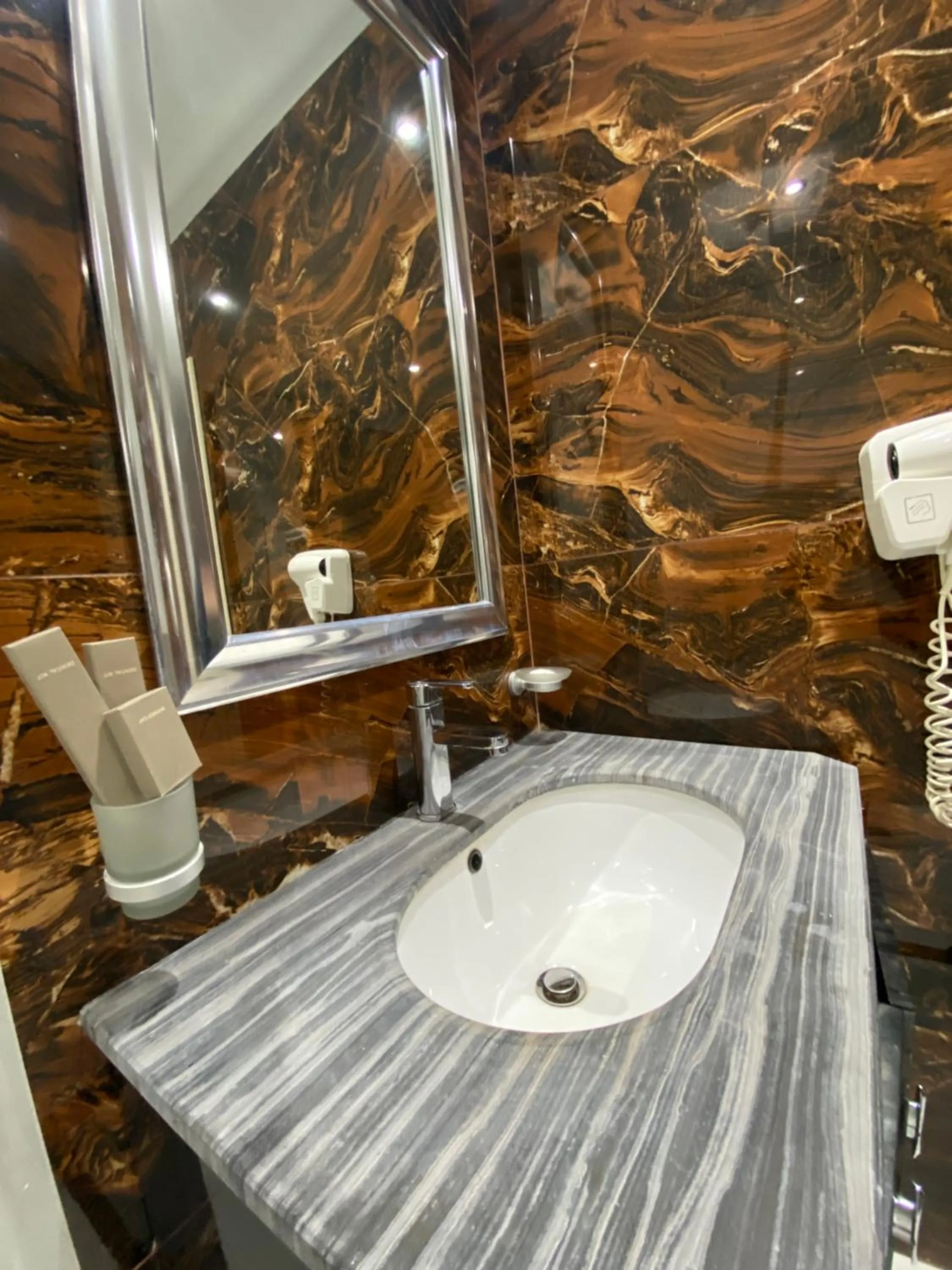 Bathroom in Hotel Deluxe