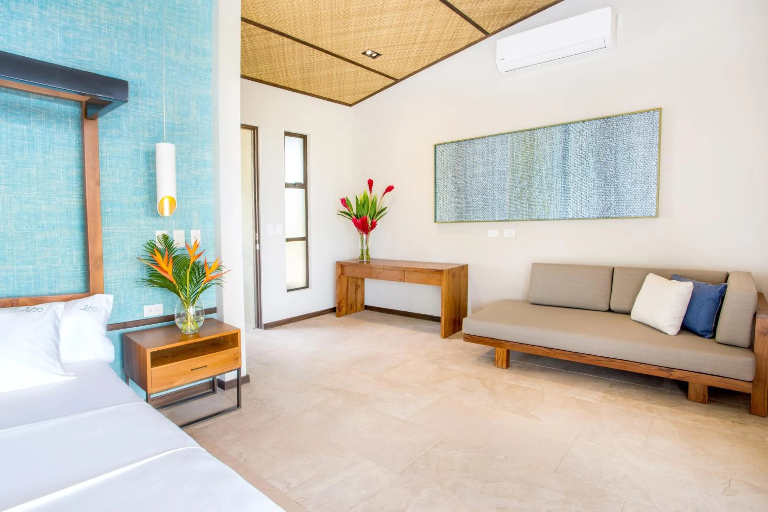 Bed in Hotel Three Sixty - Adults Only