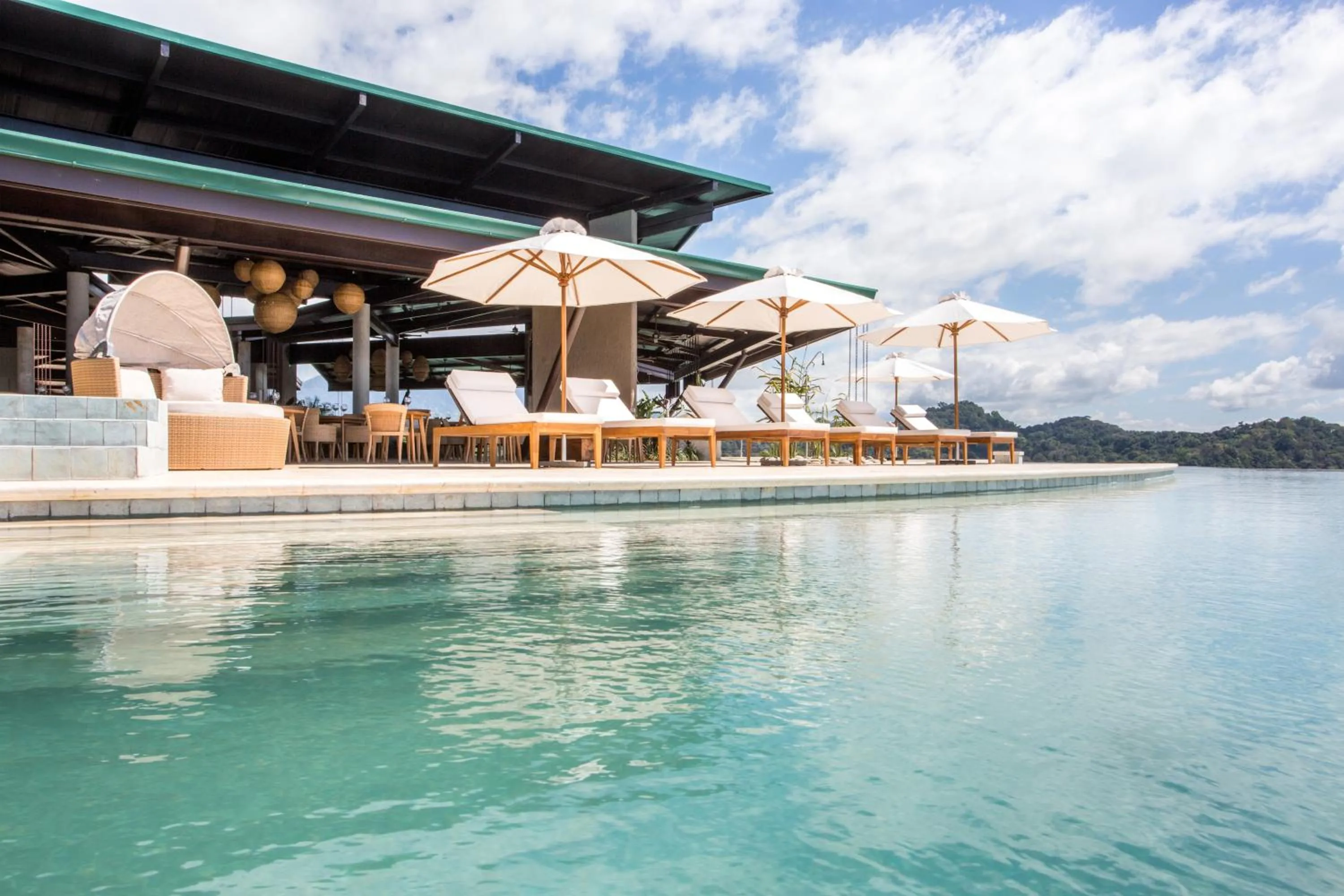Swimming pool in Hotel Three Sixty - Adults Only