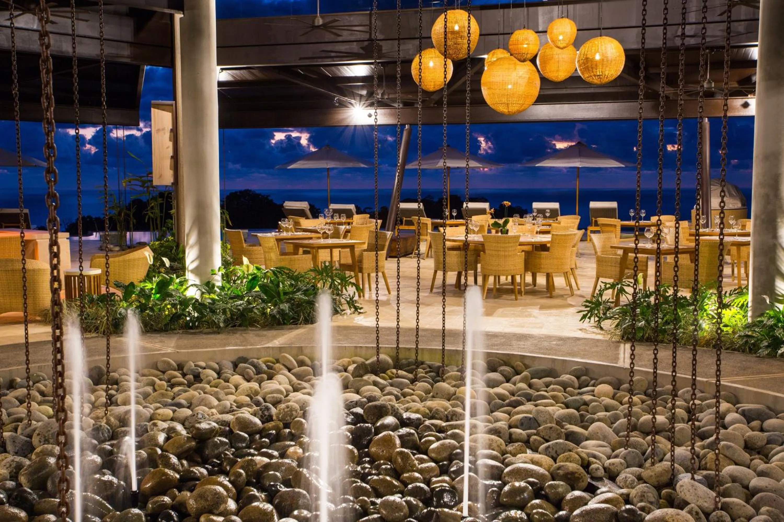 Restaurant/places to eat in Hotel Three Sixty - Adults Only