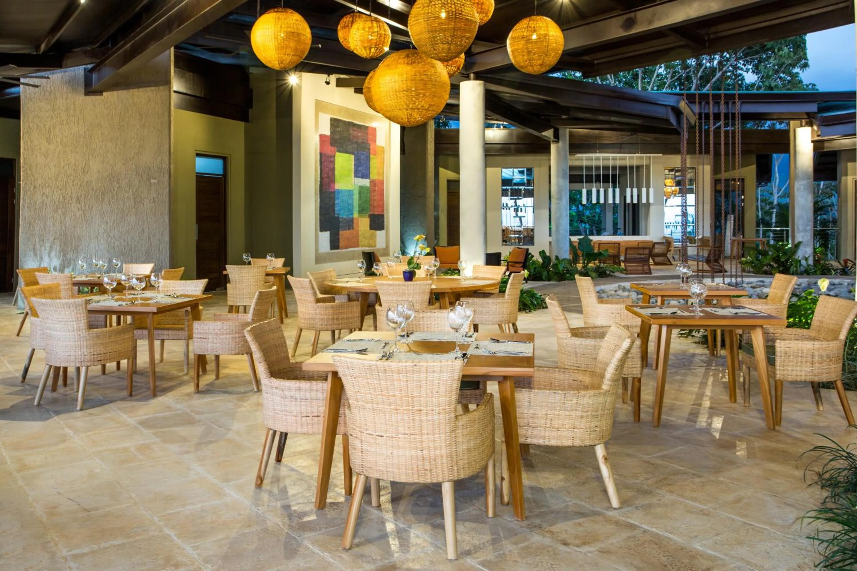 Restaurant/places to eat in Hotel Three Sixty - Adults Only