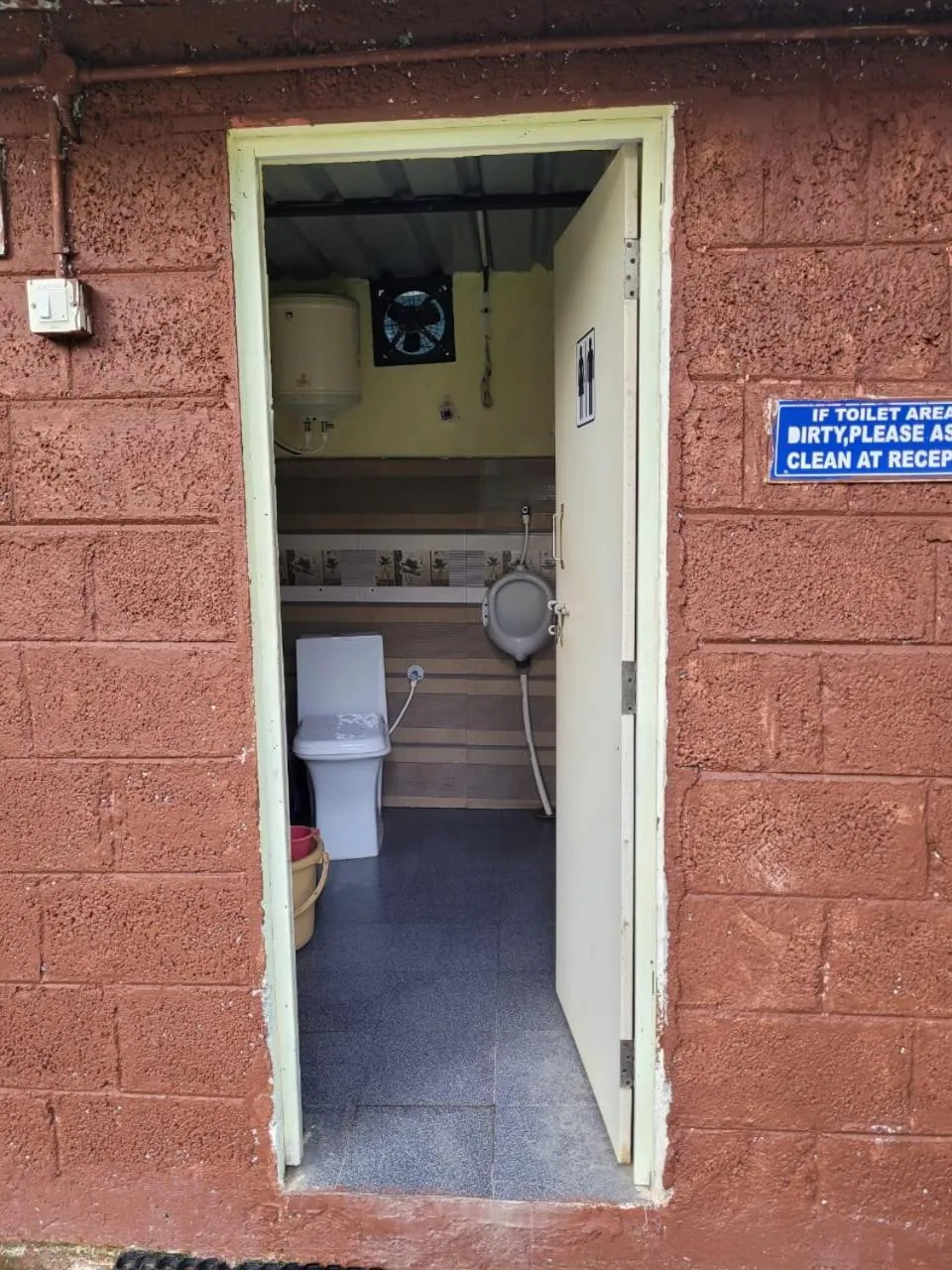 Bathroom in Farmers Son CampingGround