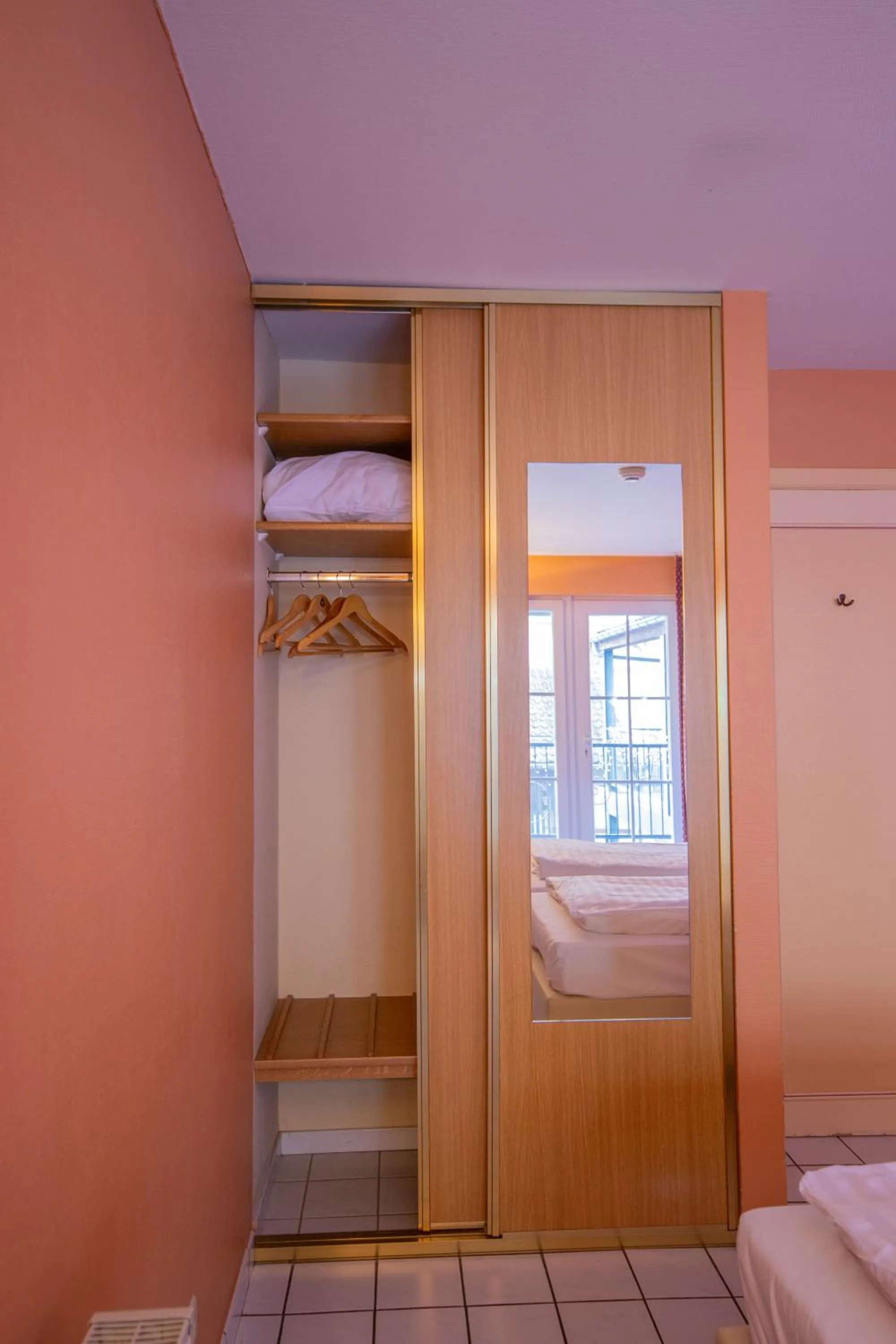 wardrobe in Blanckthys Hotel Voeren