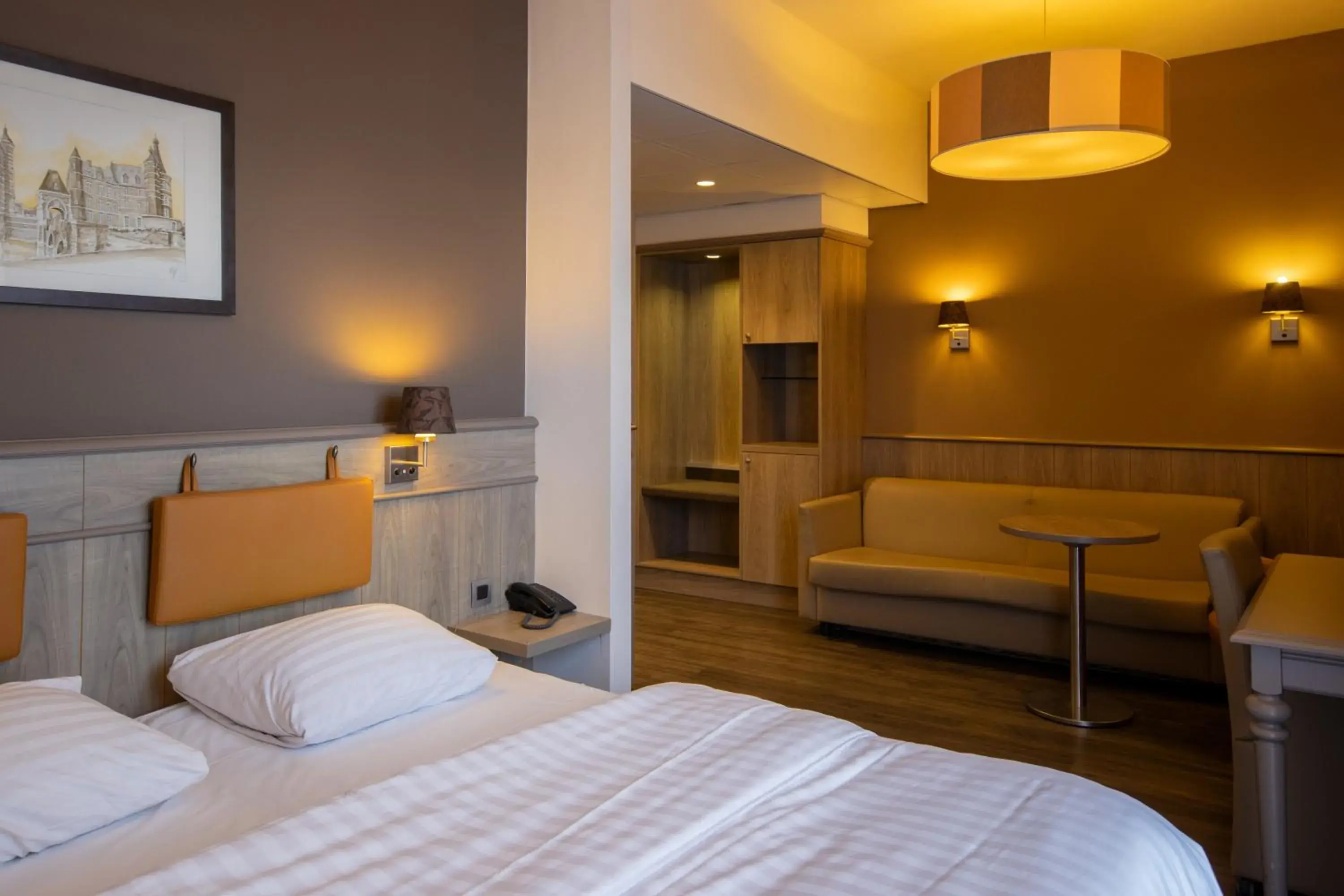 Deluxe Double Room with Bath in Blanckthys Hotel Voeren Deluxe Double Room with Bath in Blanckthys Hotel Voeren