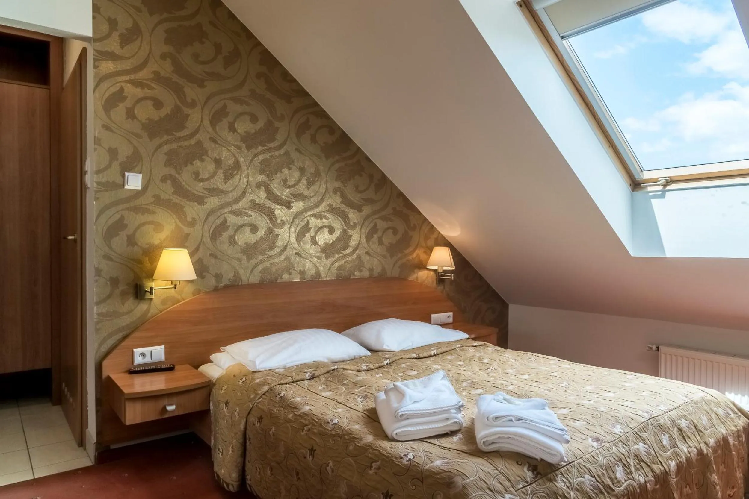 Bed in Hotel Karczówka